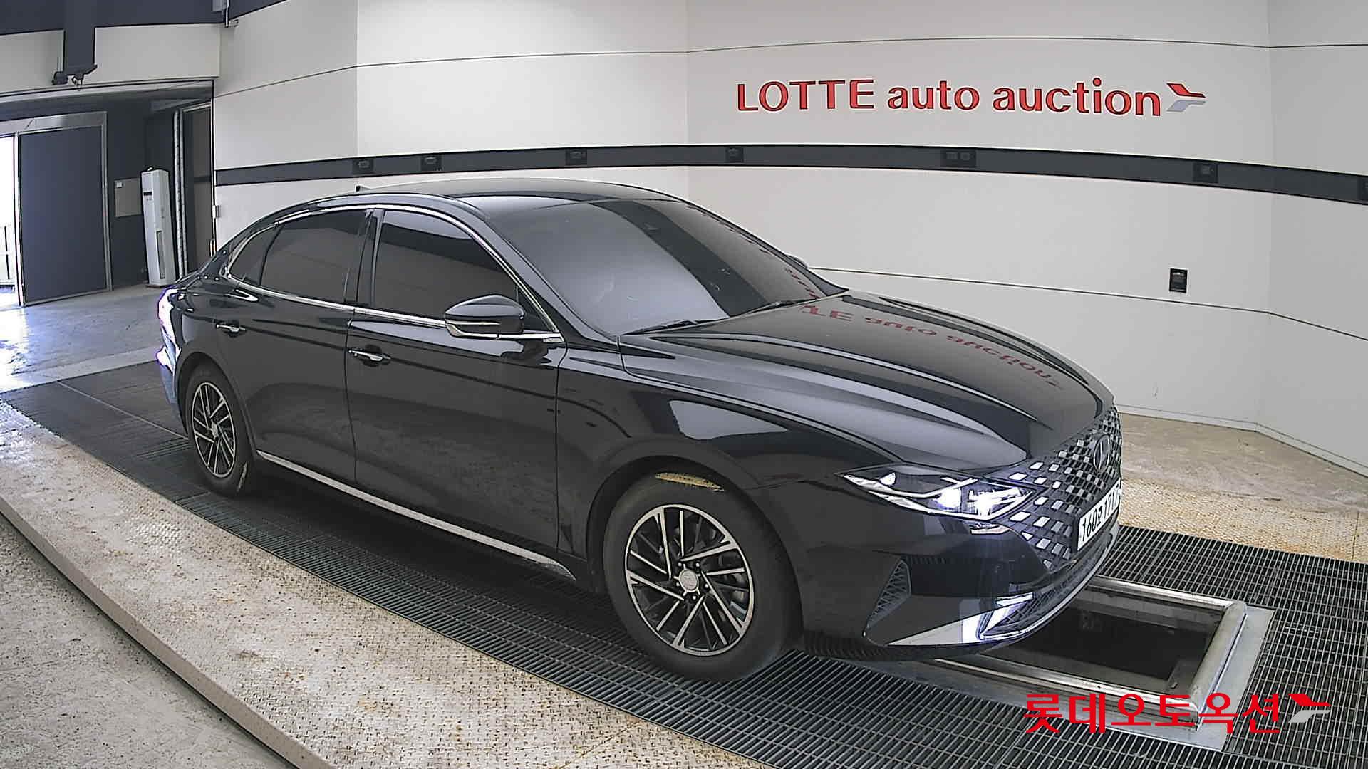 Hyundai Grandeur - 23