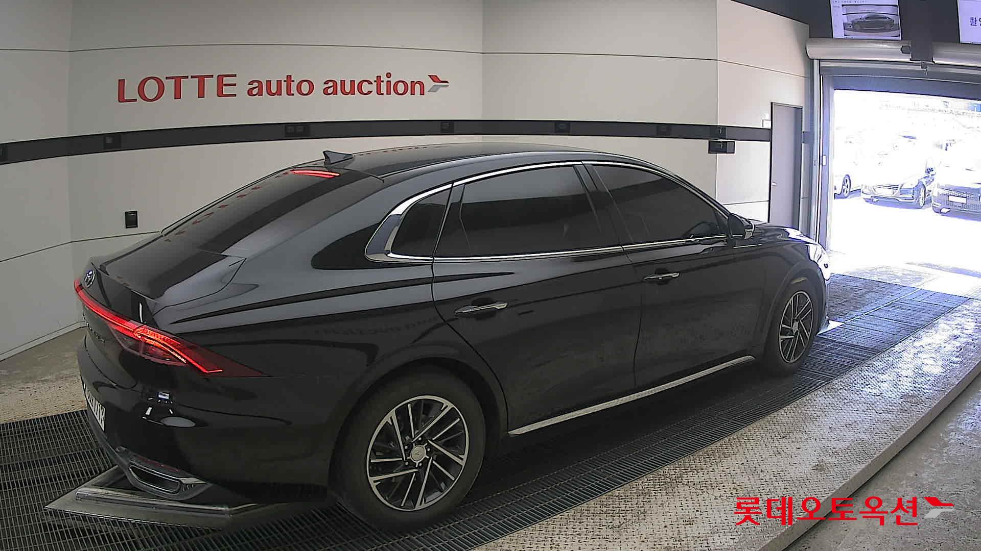 Hyundai Grandeur - 19
