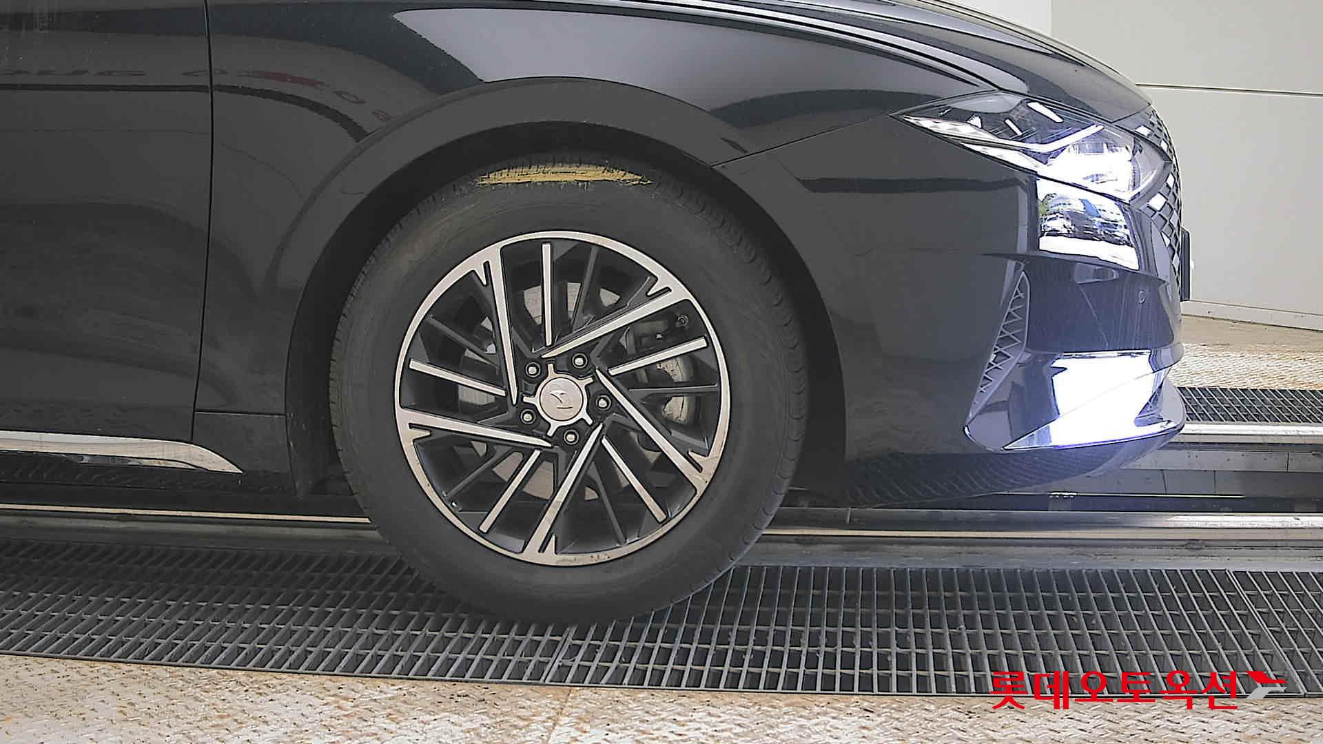 Hyundai Grandeur - 27