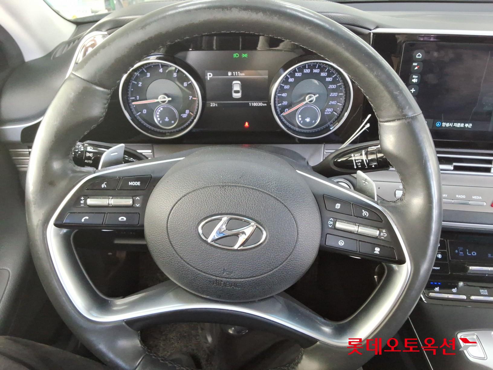 Hyundai Grandeur - 30