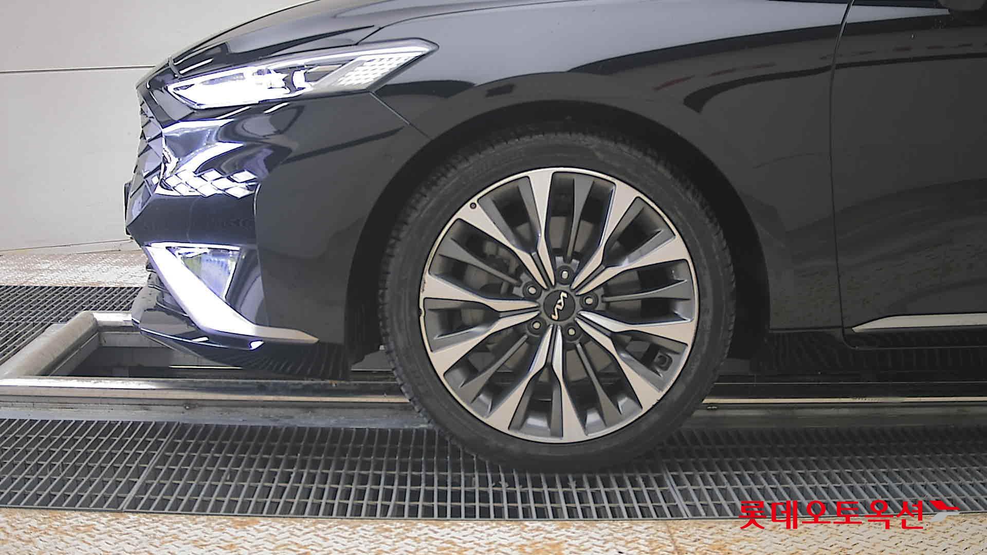 Kia K8 - 25