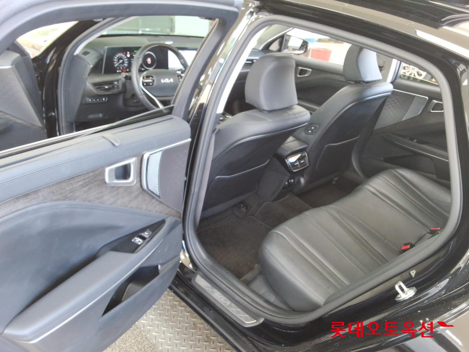 Kia K8 - 37