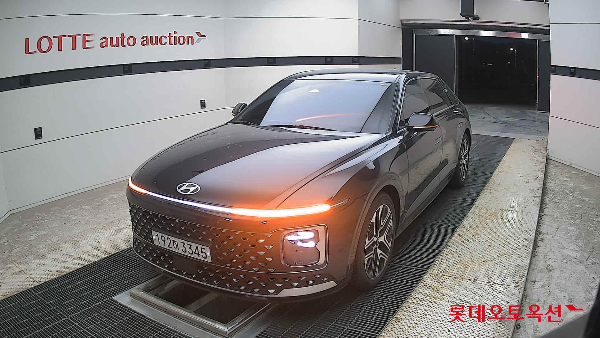Hyundai Grandeur - 10