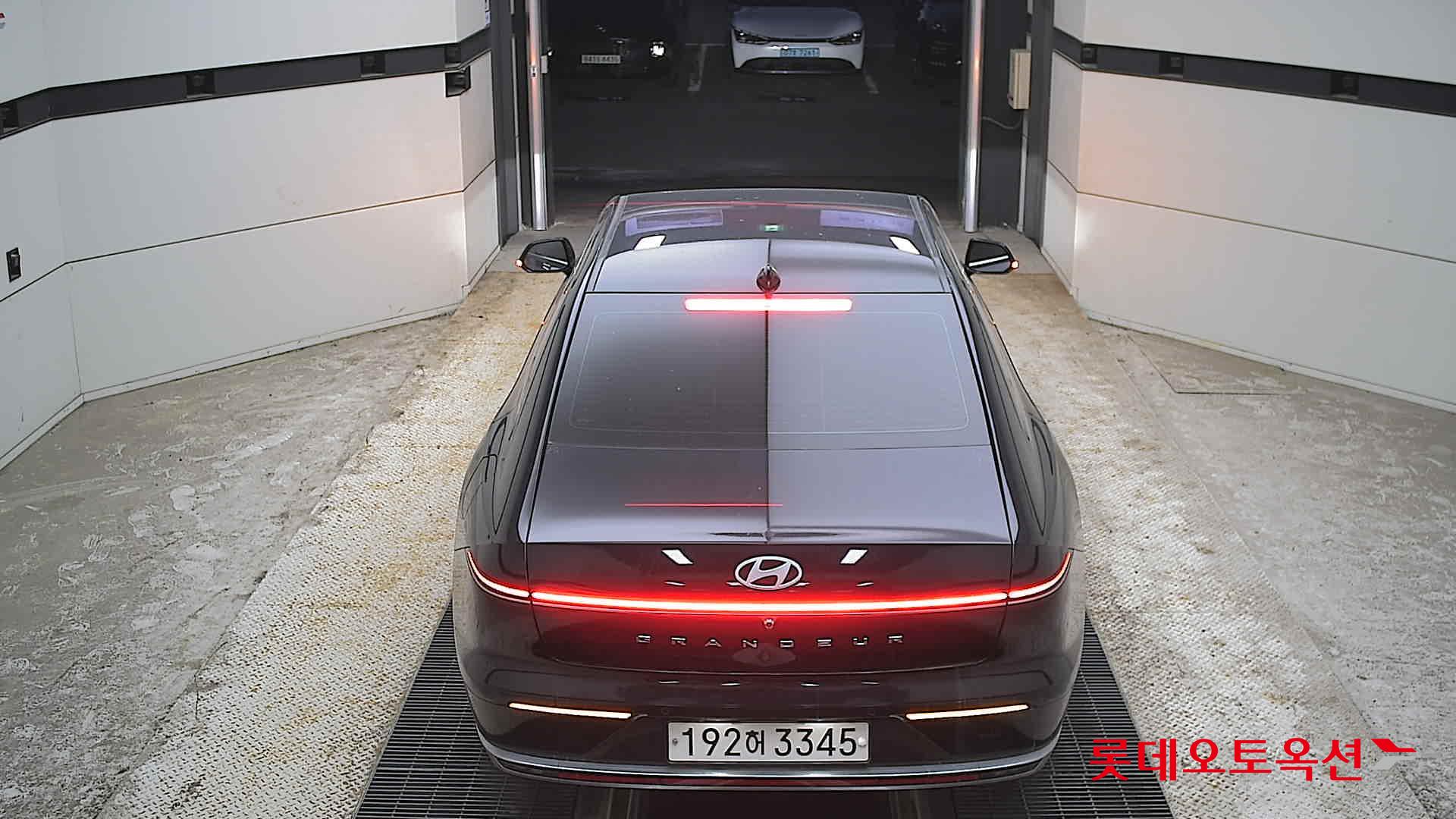 Hyundai Grandeur - 17
