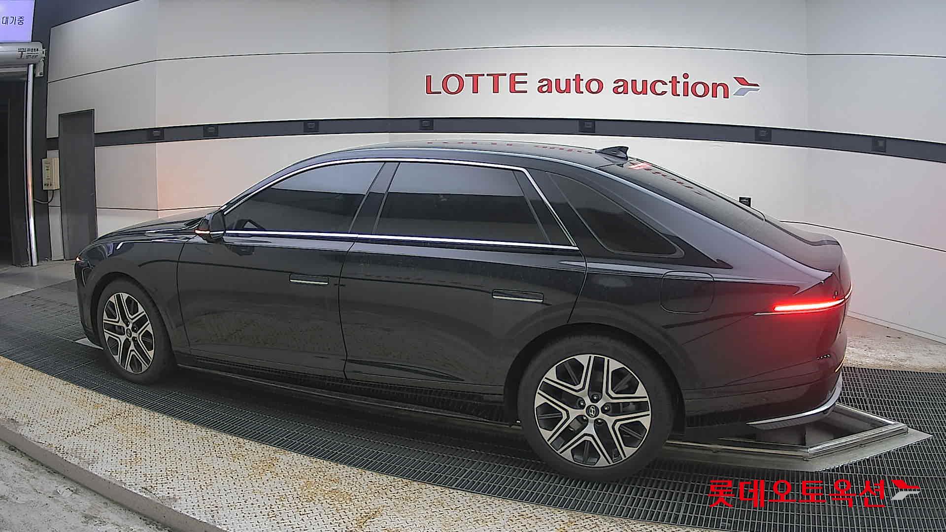 Hyundai Grandeur - 14