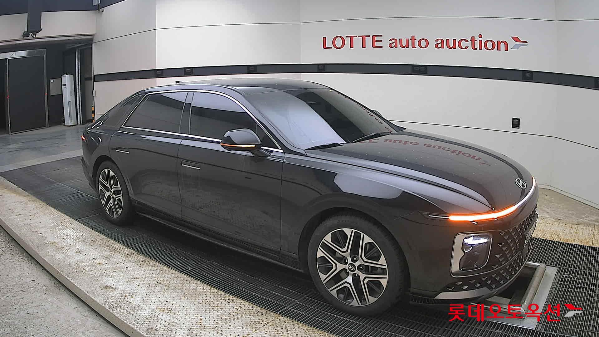 Hyundai Grandeur - 23