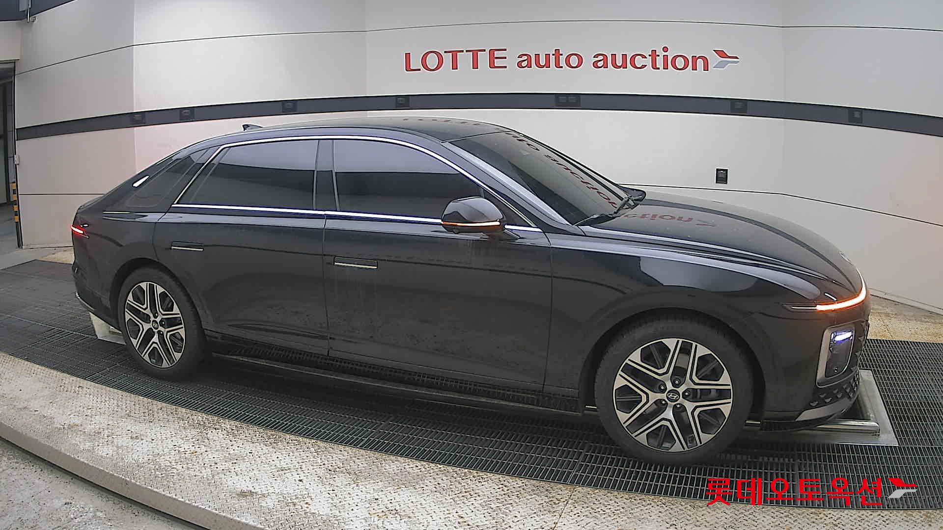 Hyundai Grandeur - 22