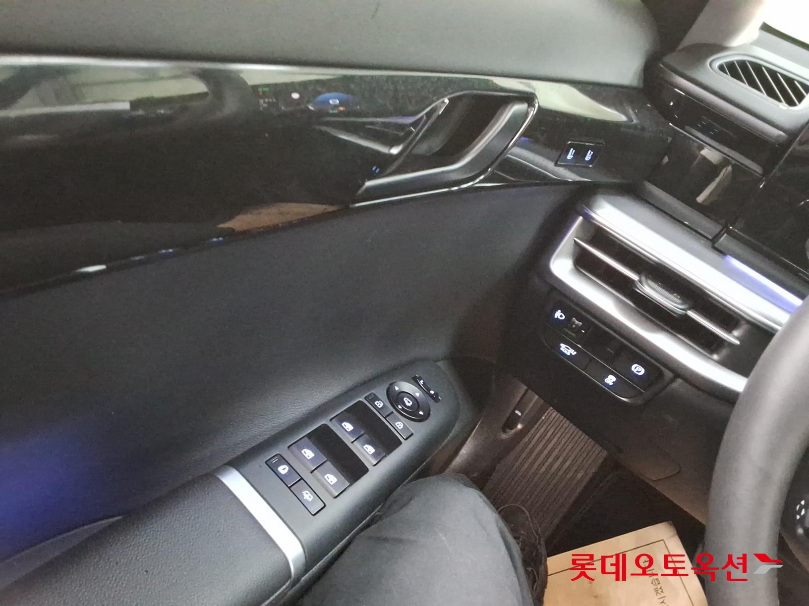 Hyundai Grandeur - 29