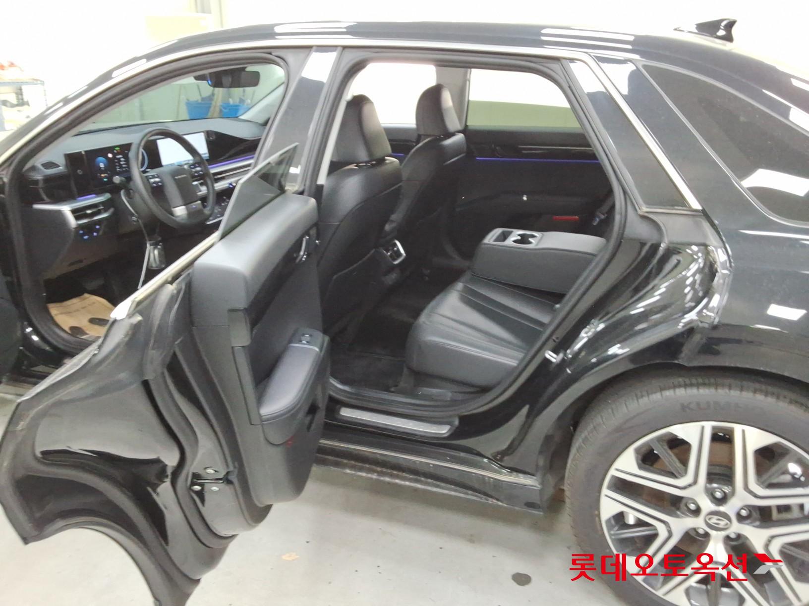 Hyundai Grandeur - 38