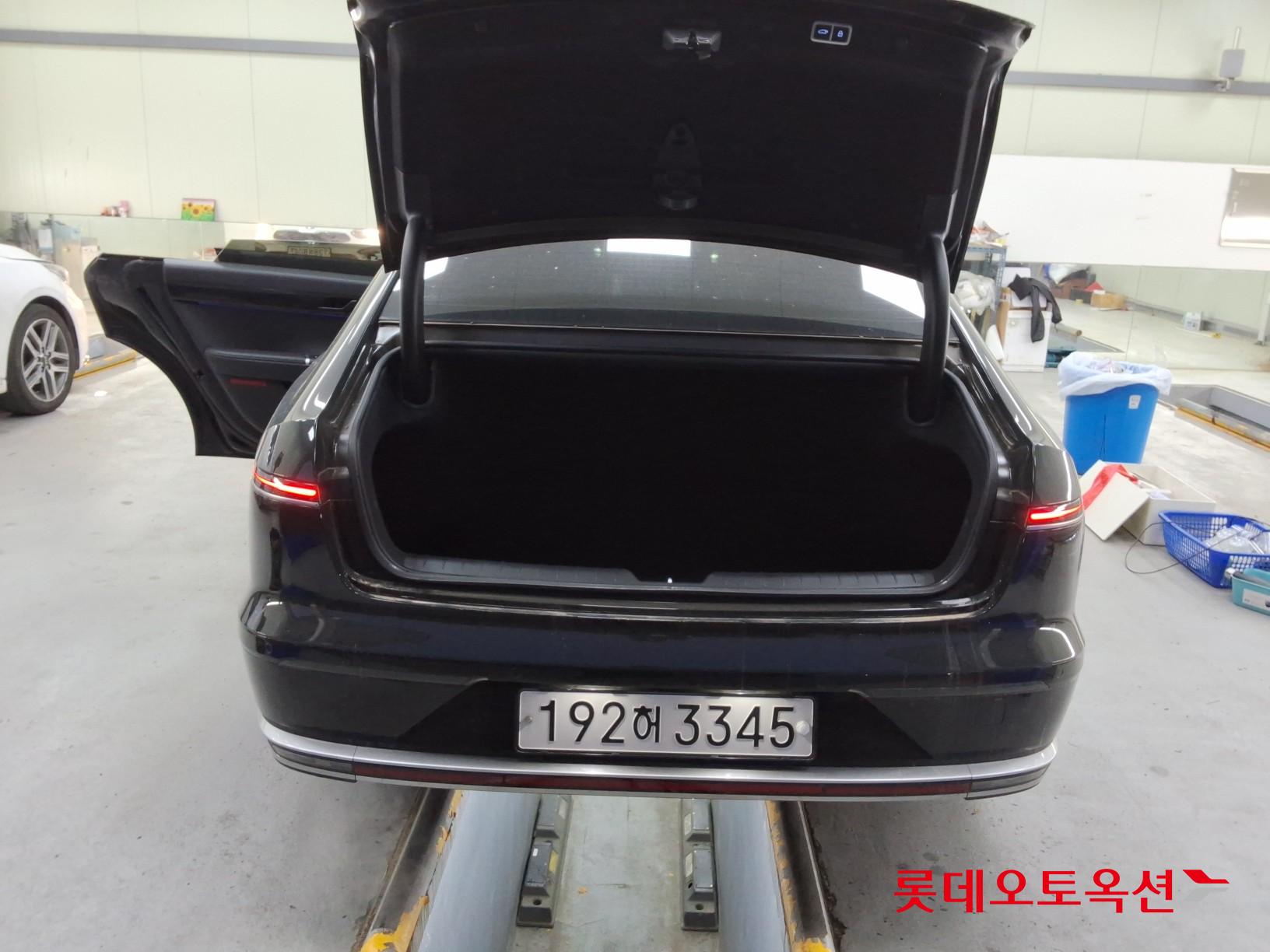 Hyundai Grandeur - 9