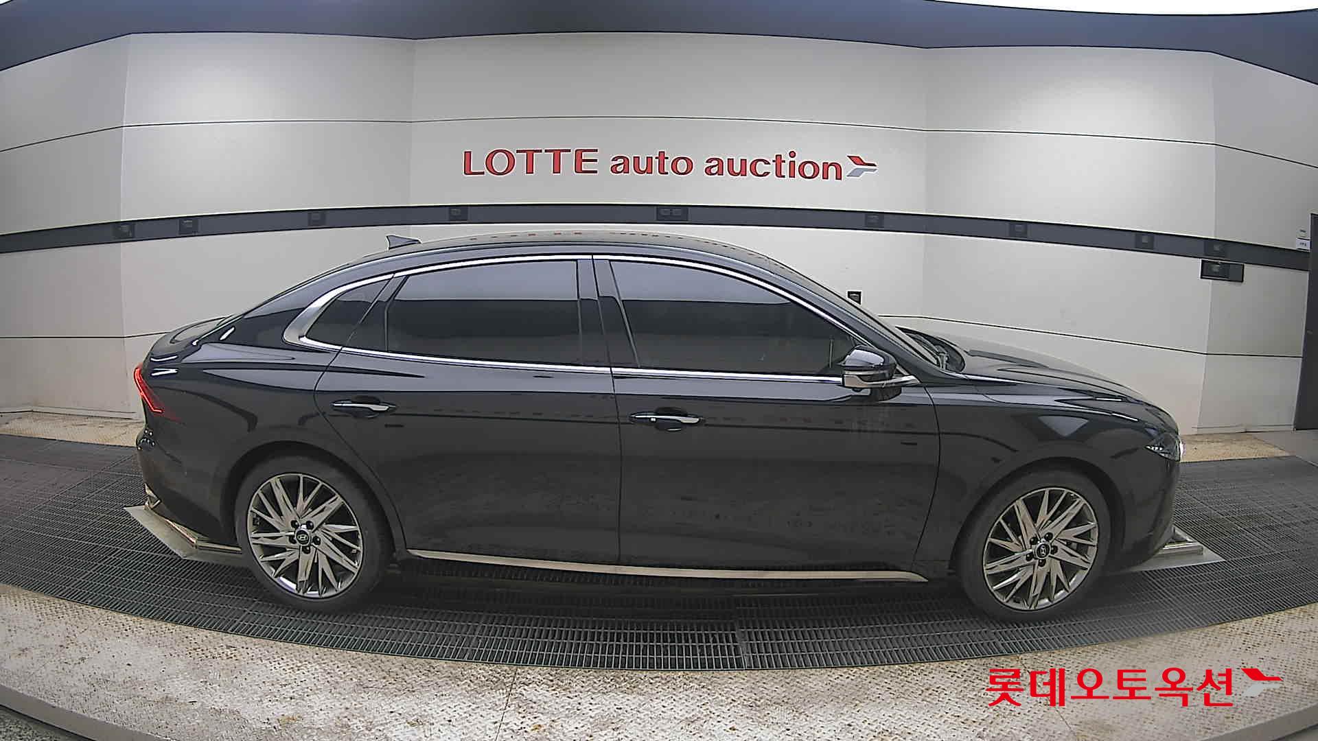 Hyundai Grandeur - 21