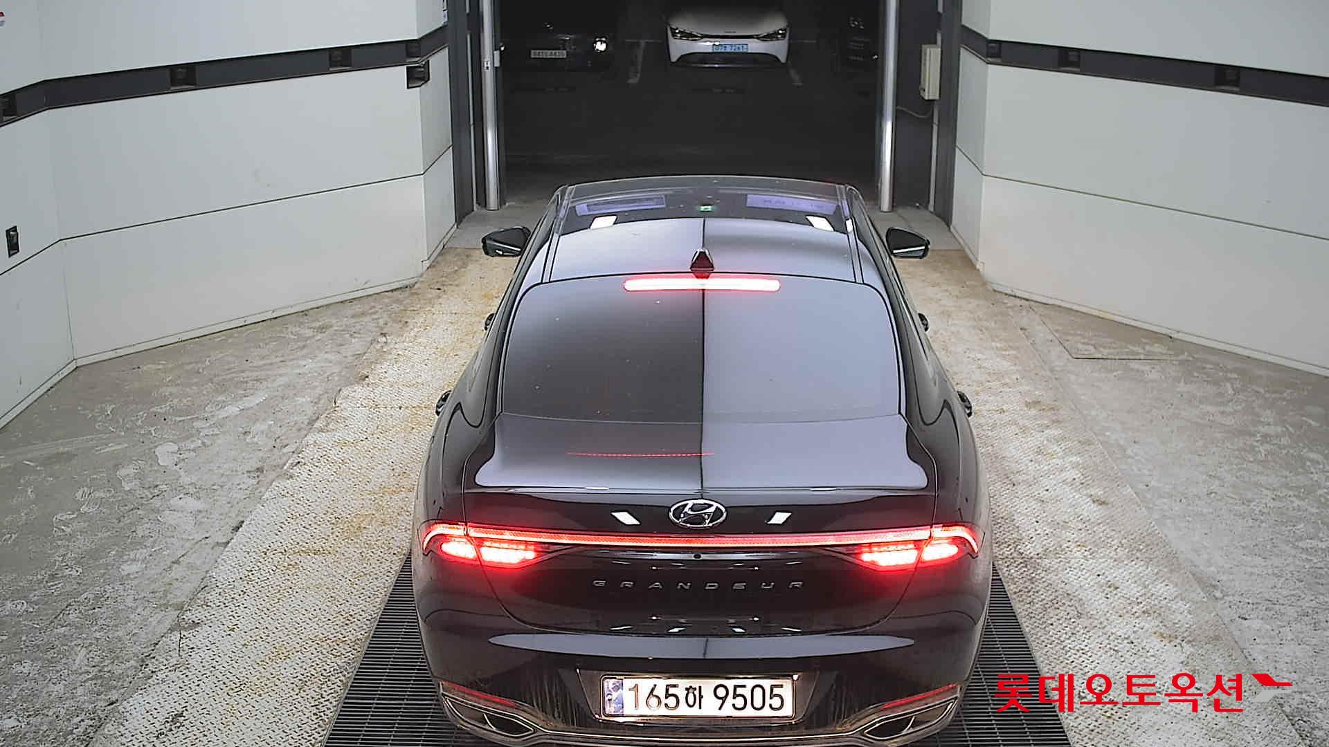 Hyundai Grandeur - 17