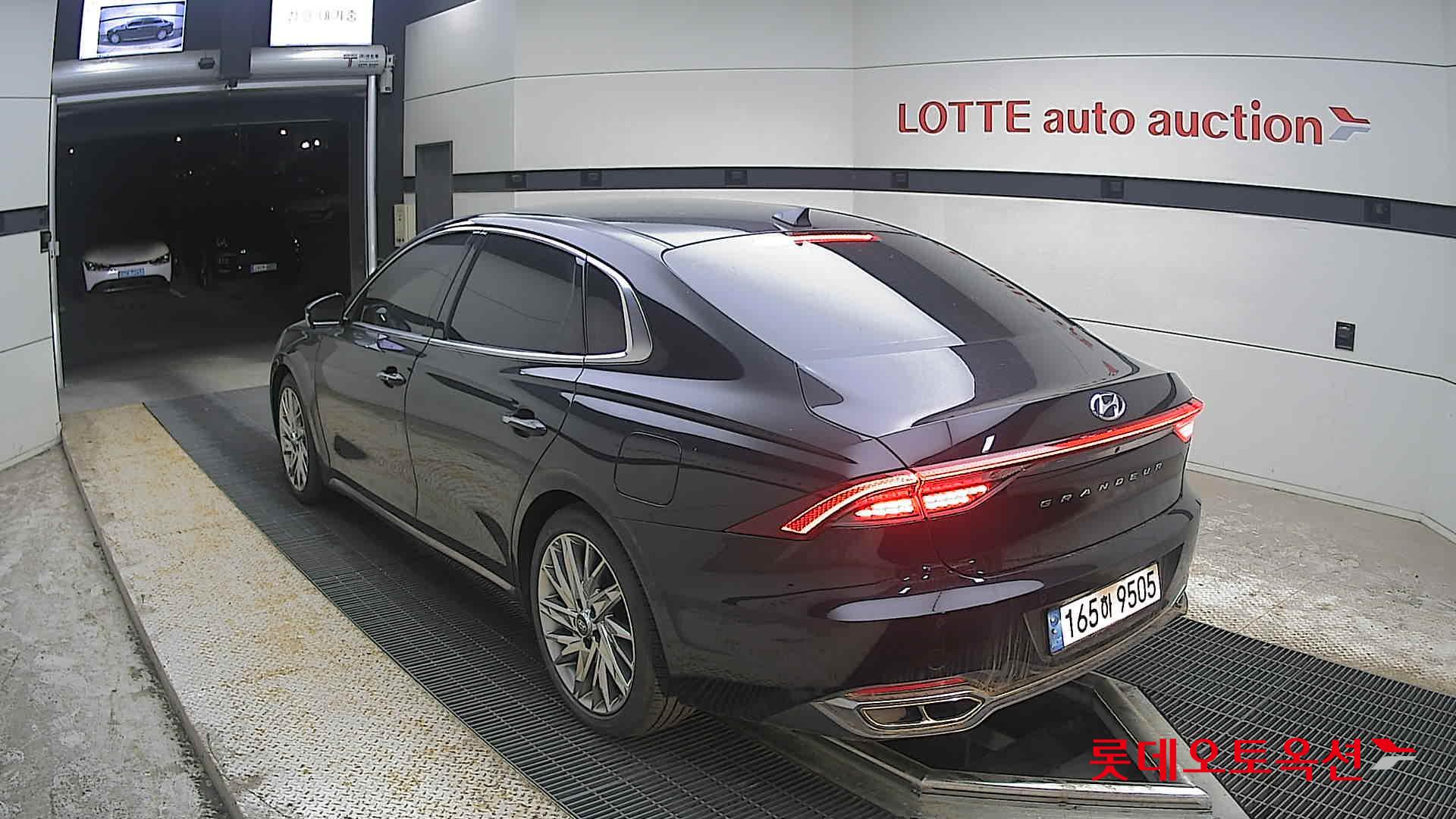 Hyundai Grandeur - 4