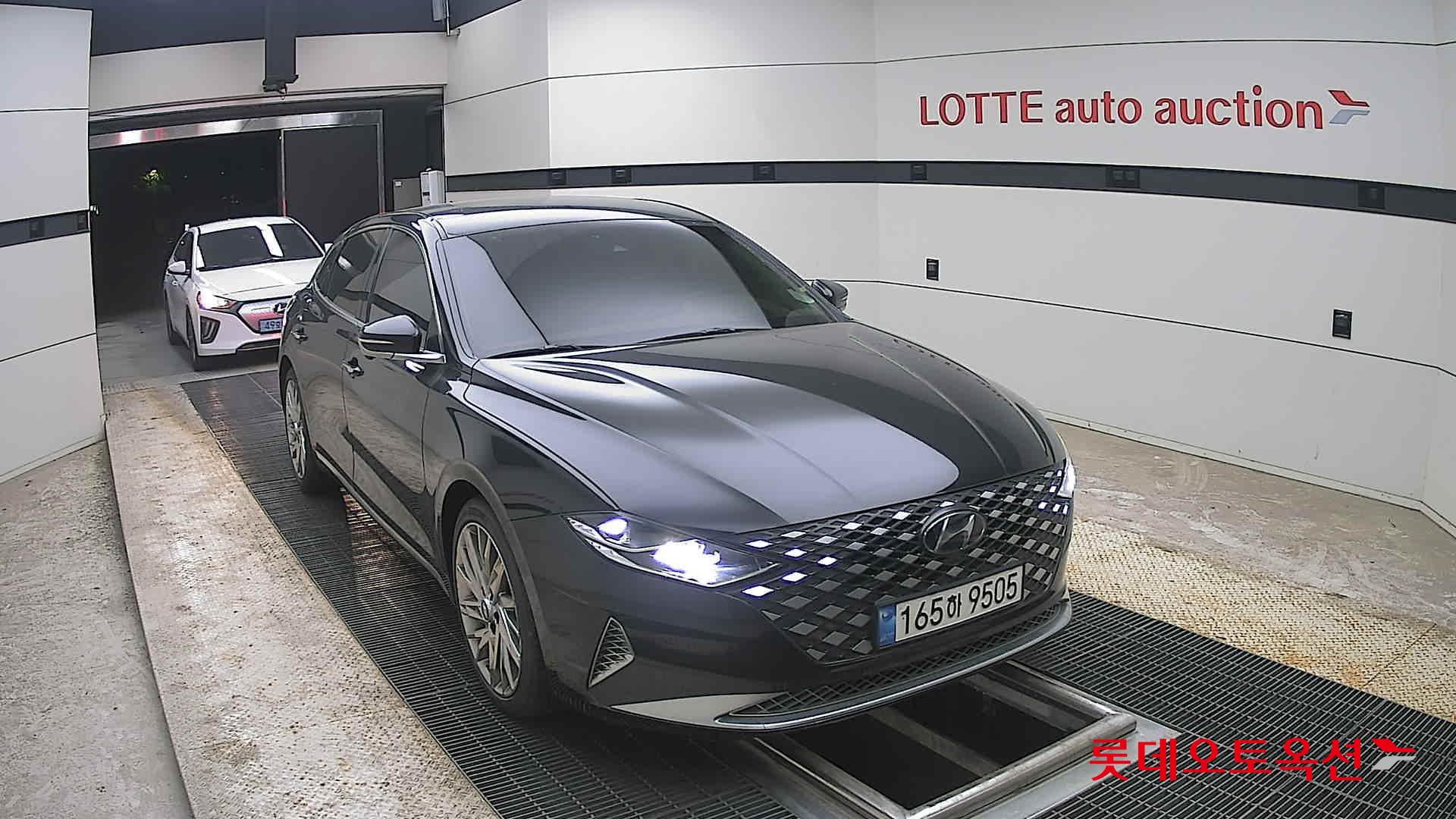Hyundai Grandeur - 24
