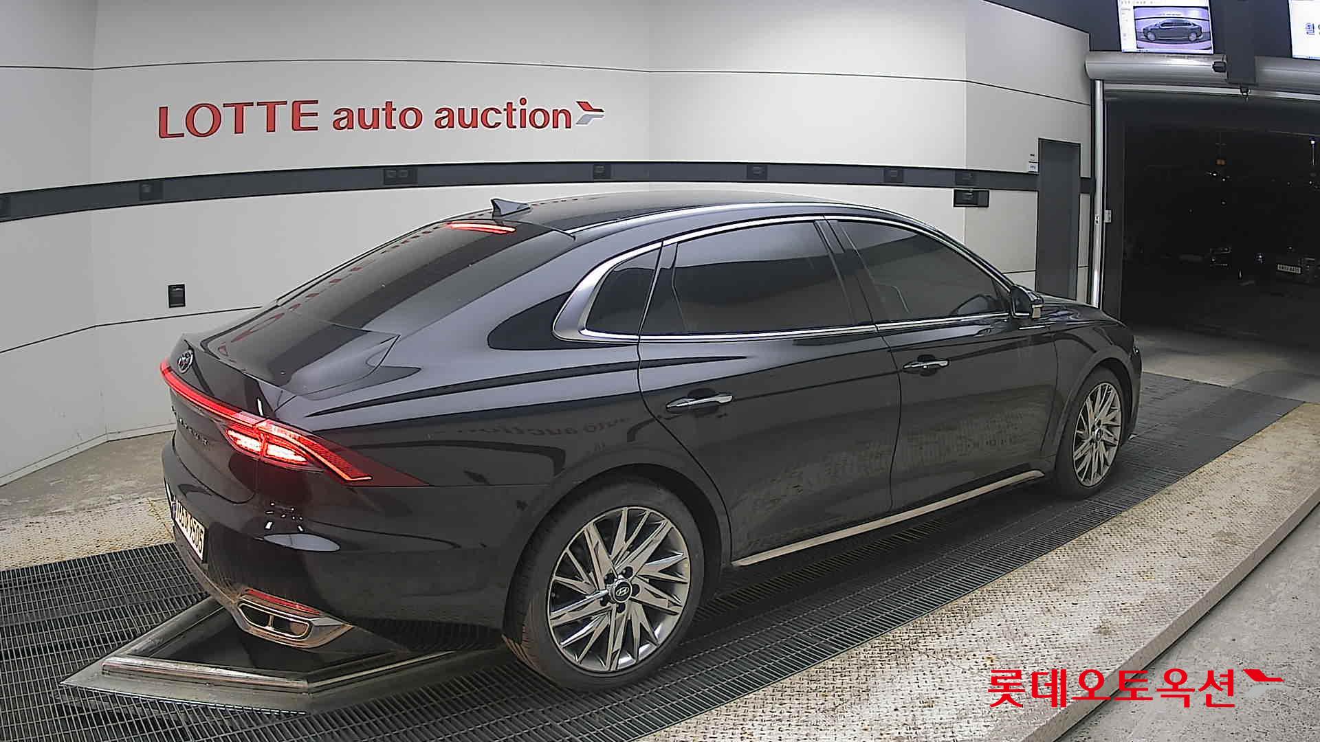 Hyundai Grandeur - 19