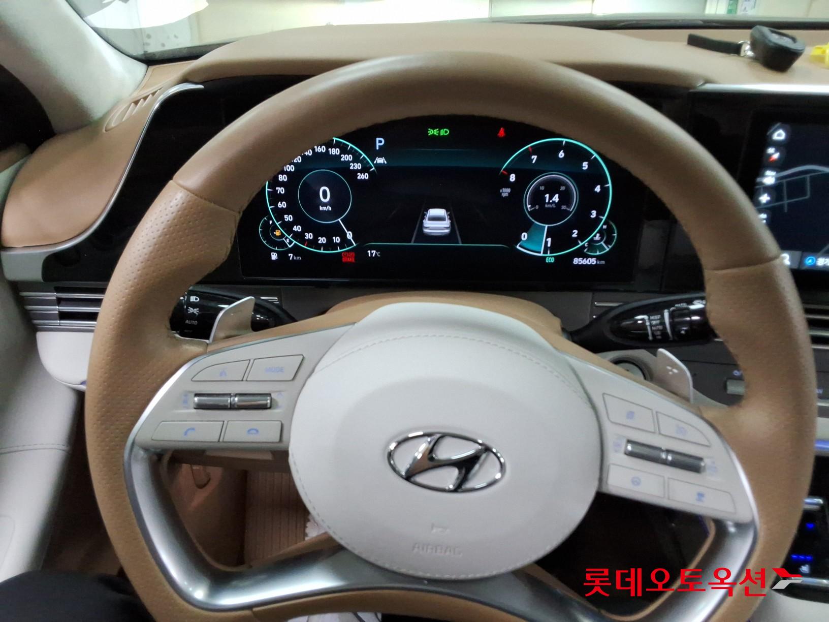 Hyundai Grandeur - 30