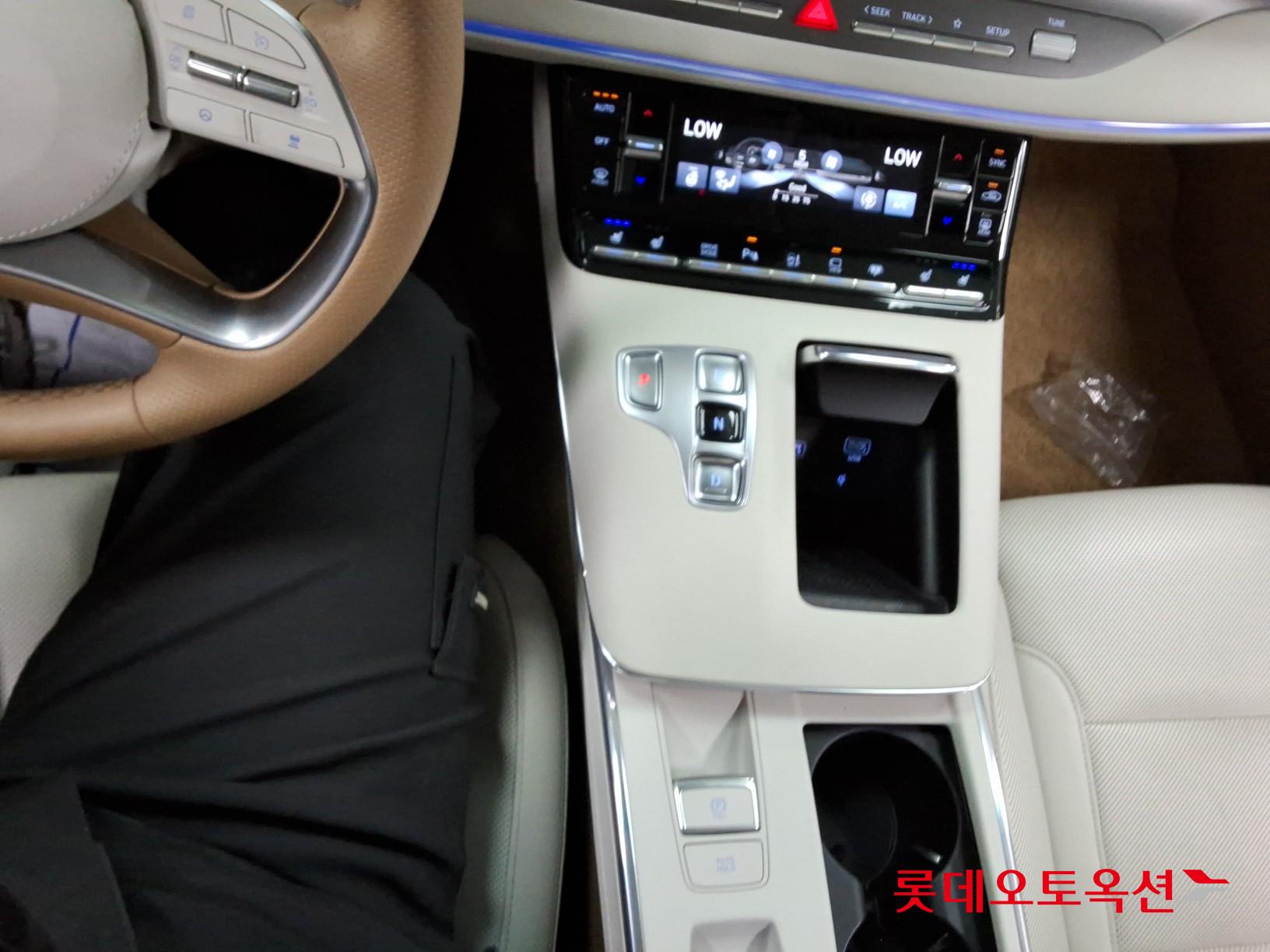Hyundai Grandeur - 34