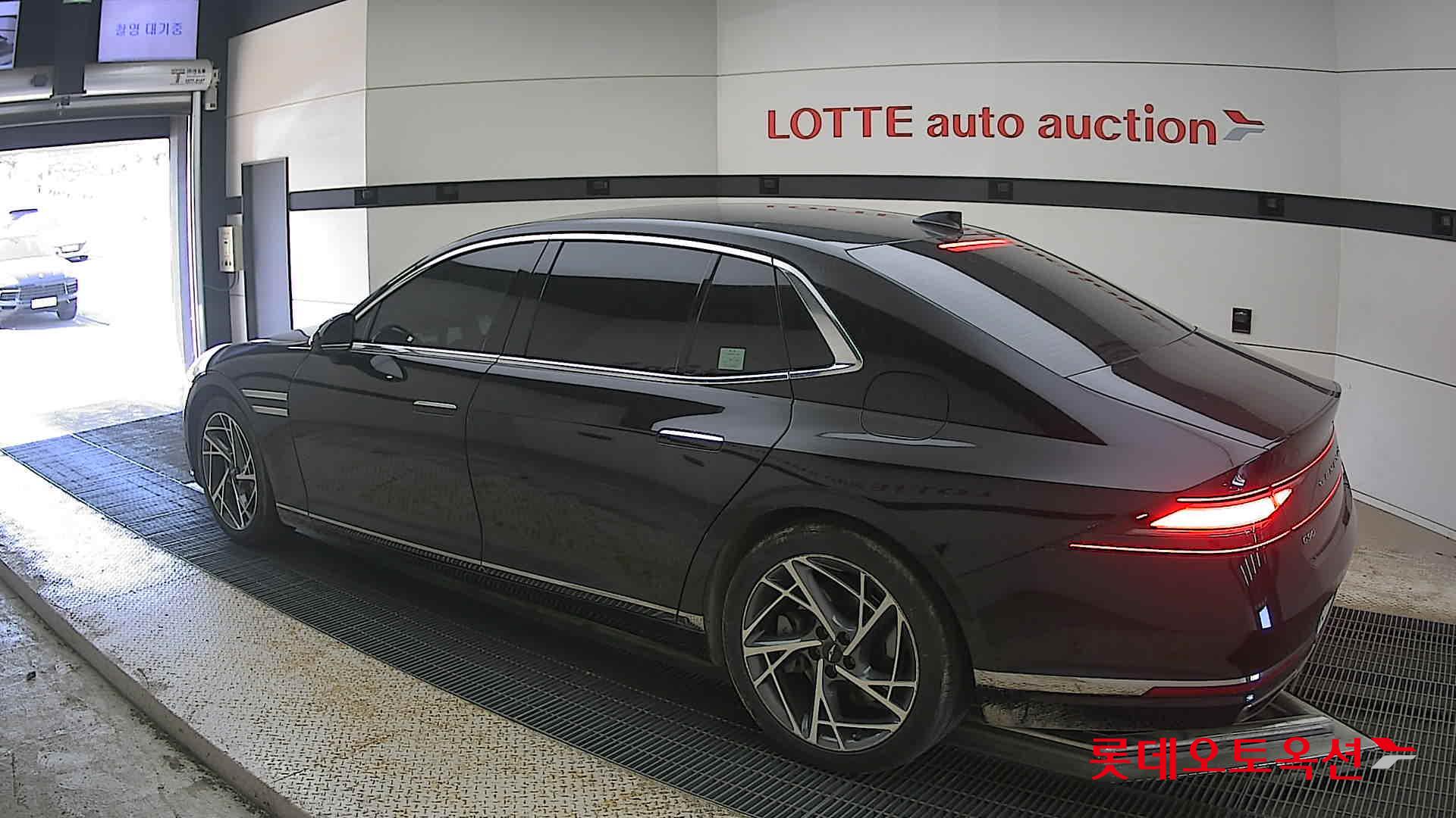 جينيسيس G90 - 15