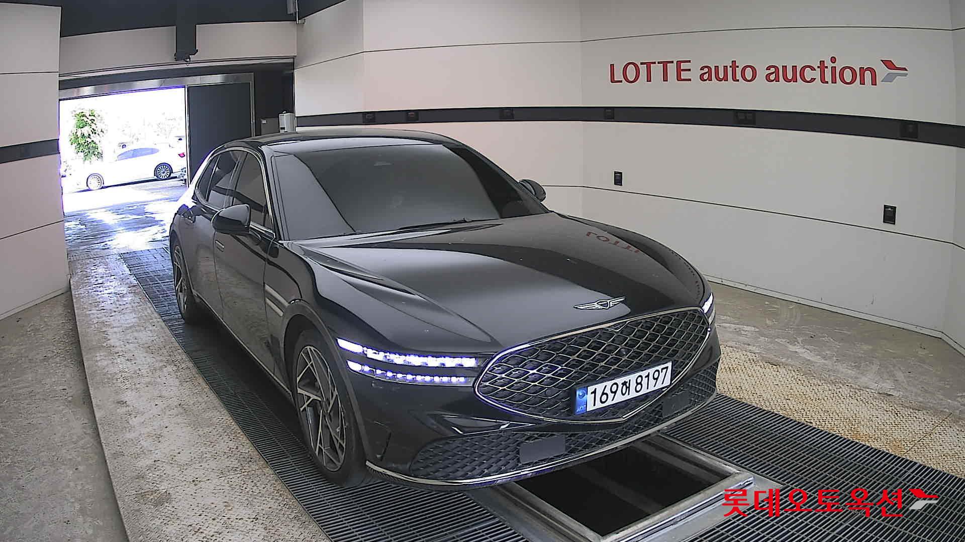 جينيسيس G90 - 24