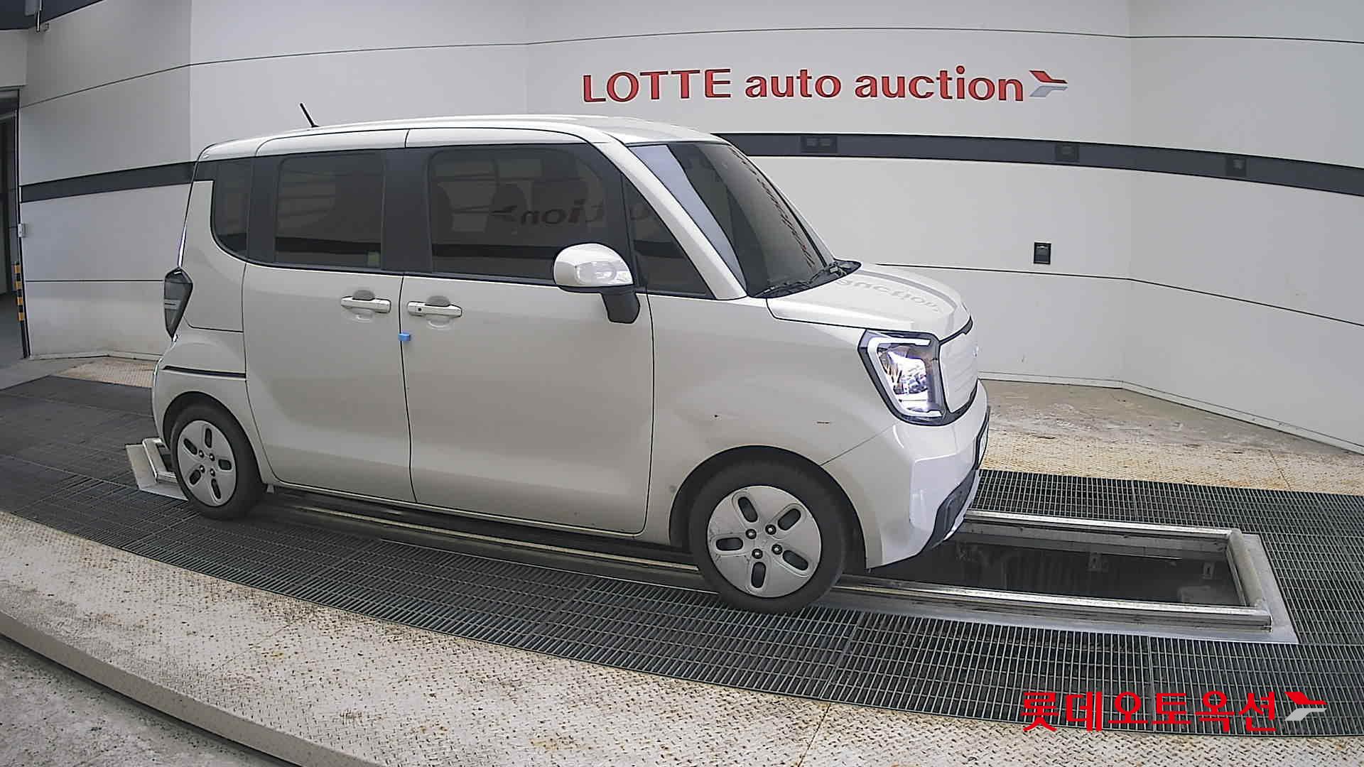 2023 - kia ray