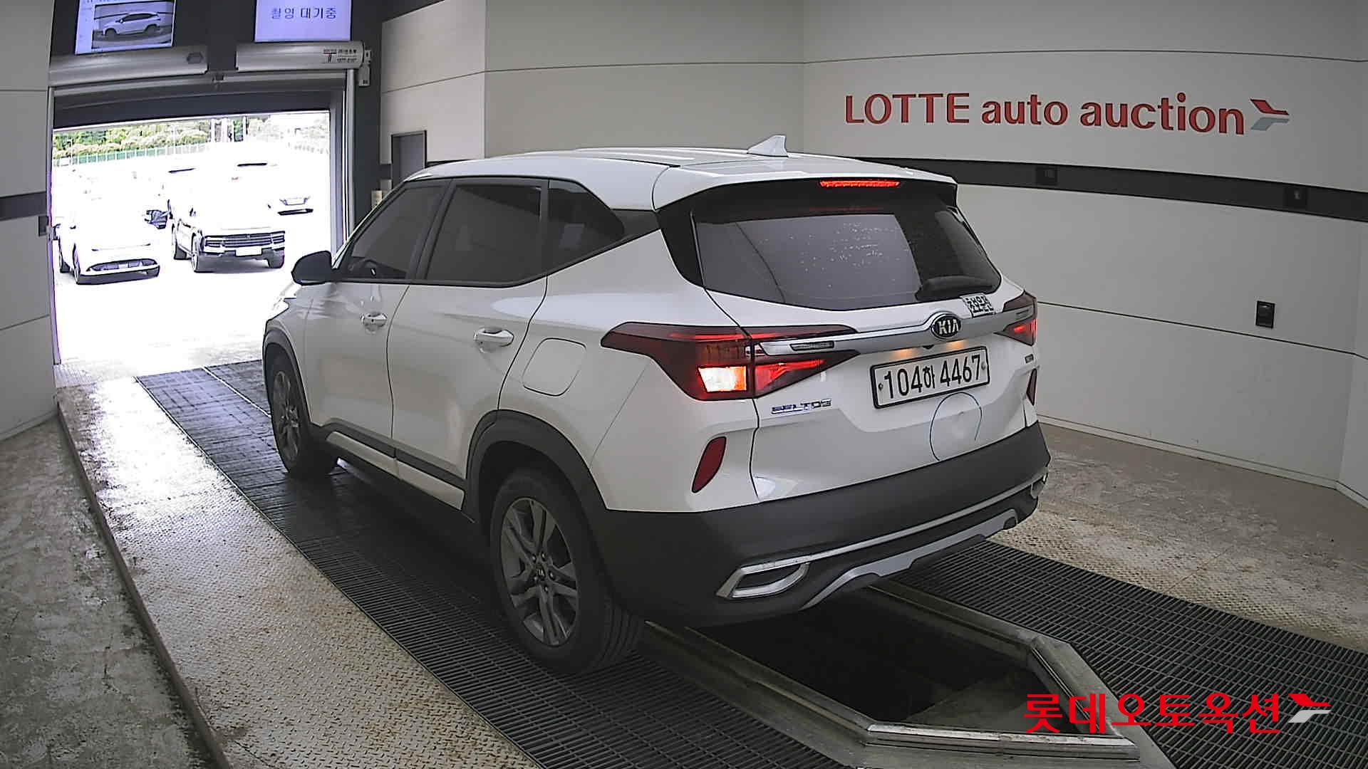 Kia Seltos - 4