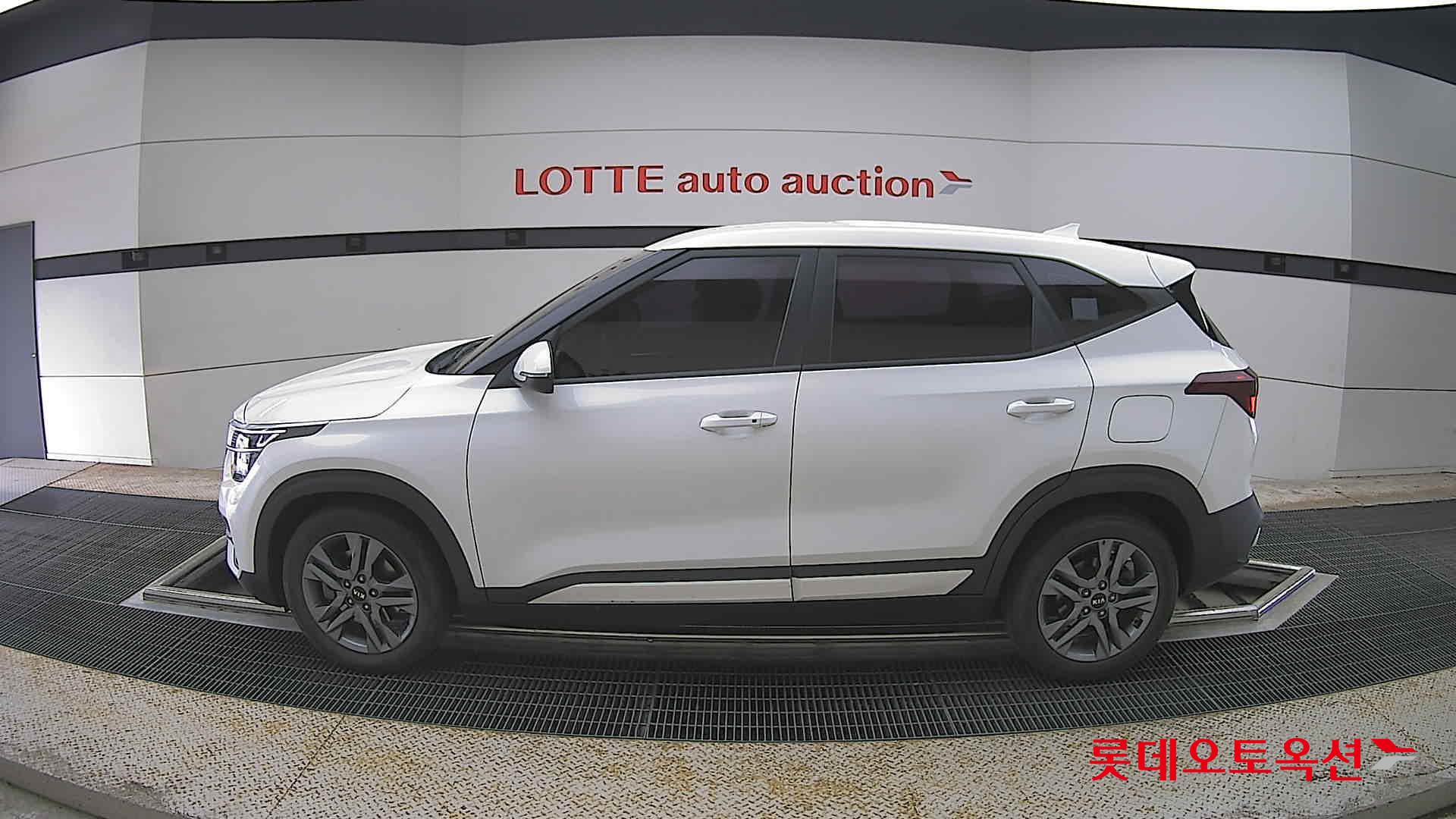 Kia Seltos - 13