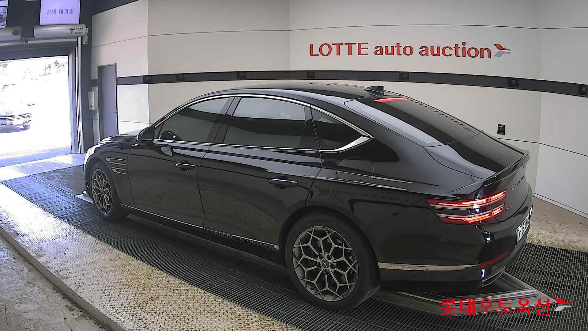 Genesis G80 - 15