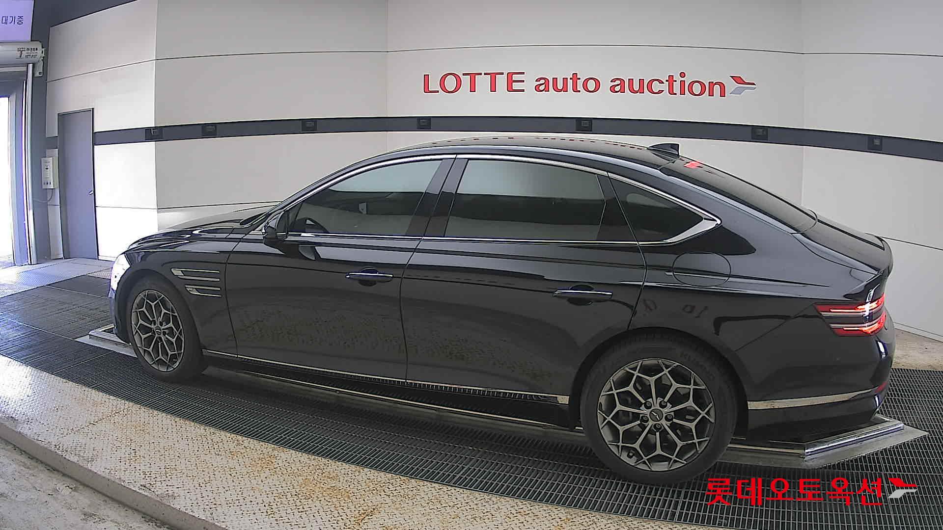 Genesis G80 - 14