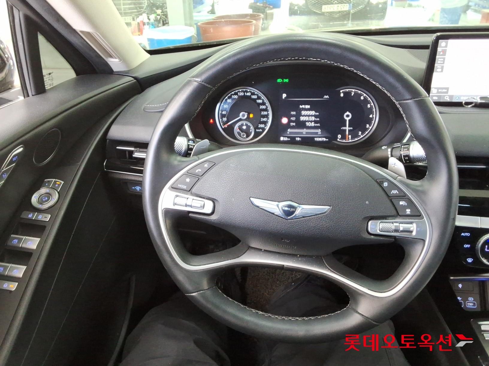 Genesis G80 - 30