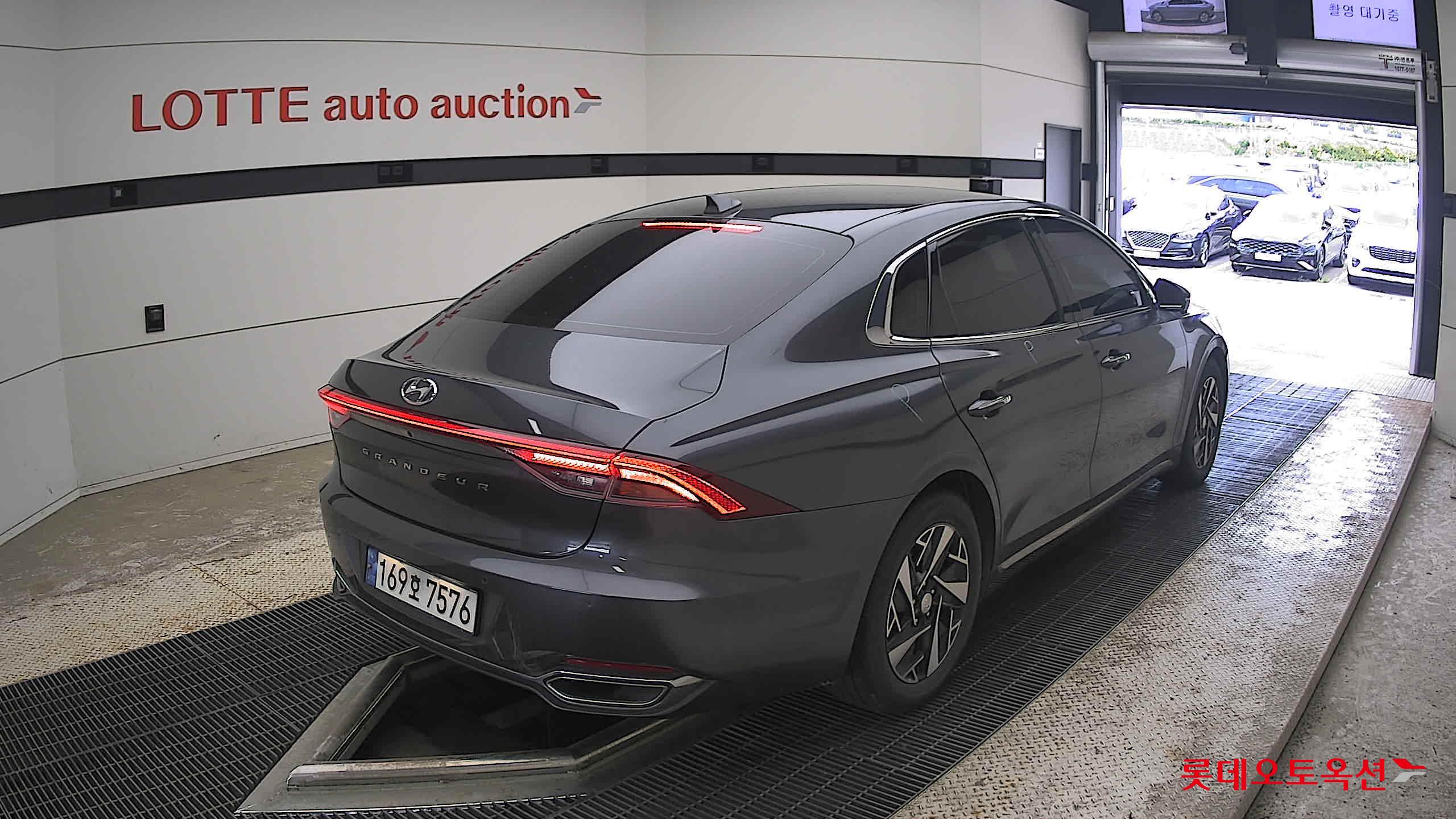 2022 - hyundai grandeur