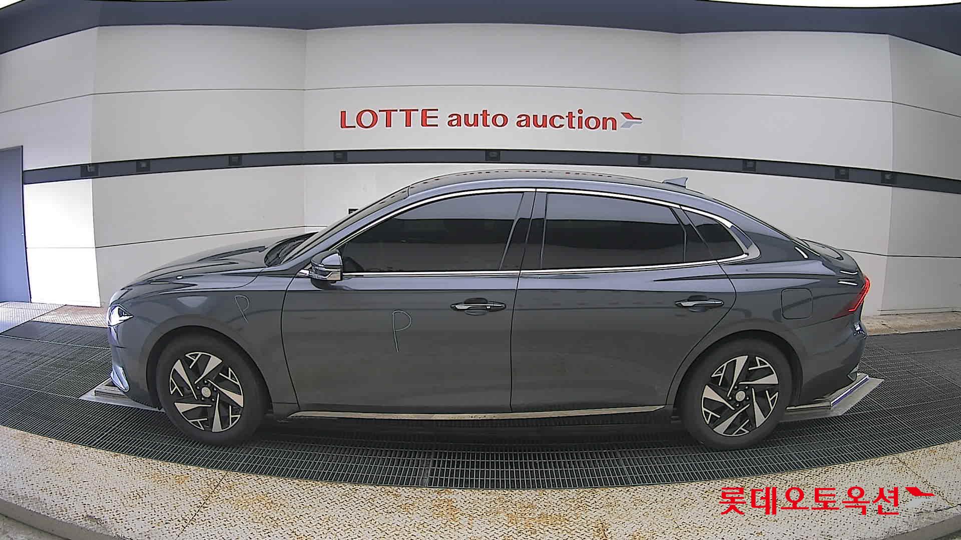 2022 - hyundai grandeur