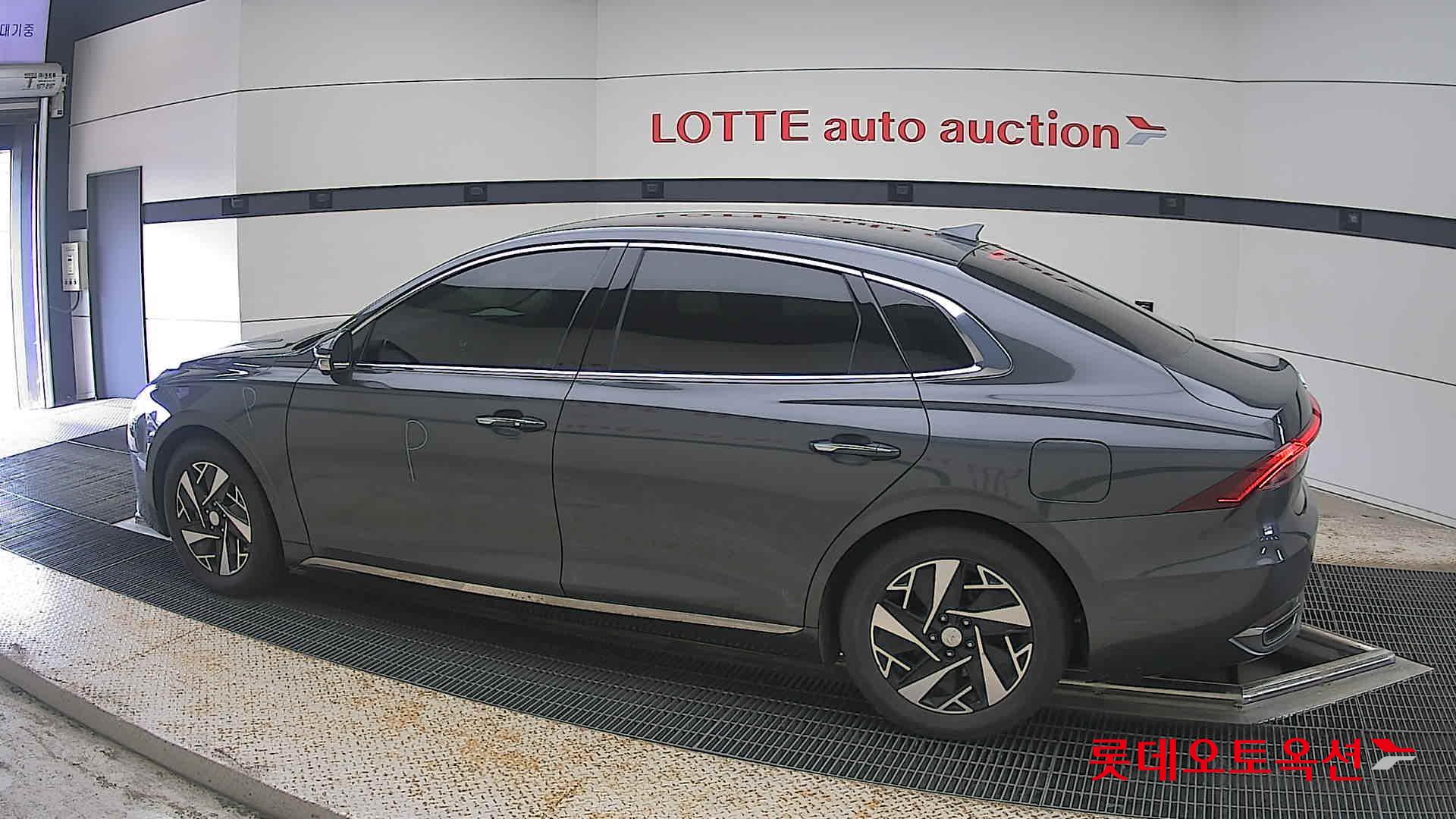 2022 - hyundai grandeur