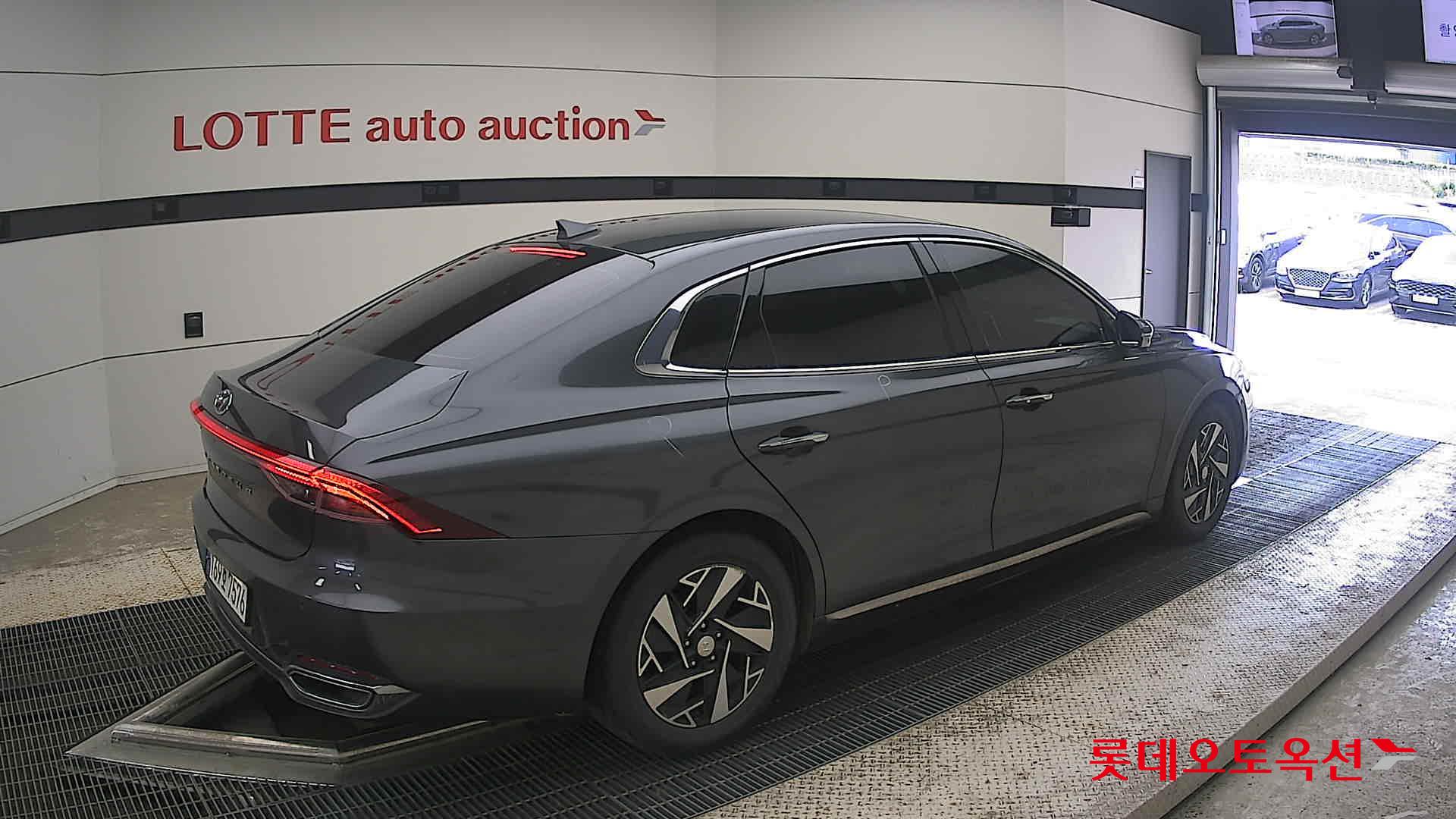 2022 - hyundai grandeur