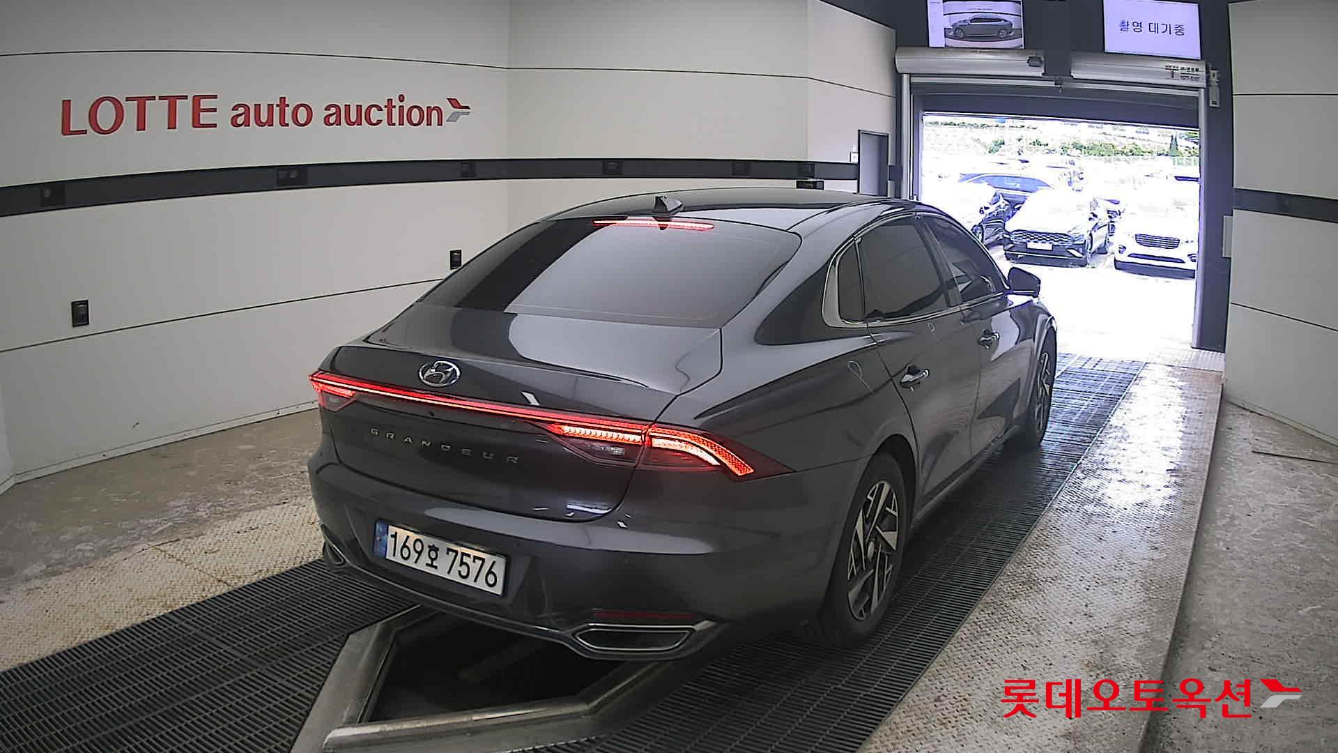 2022 - hyundai grandeur