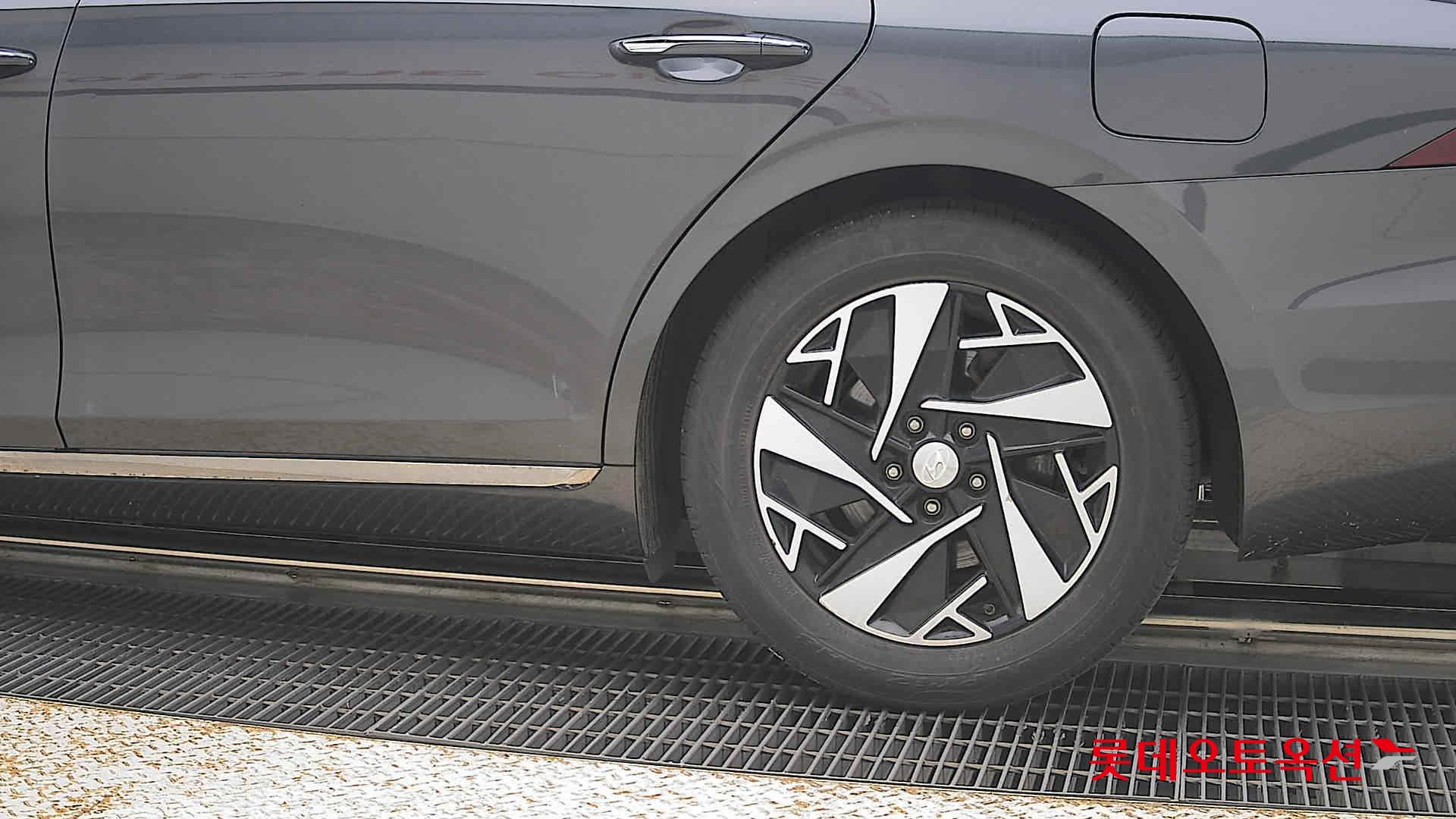 2022 - hyundai grandeur