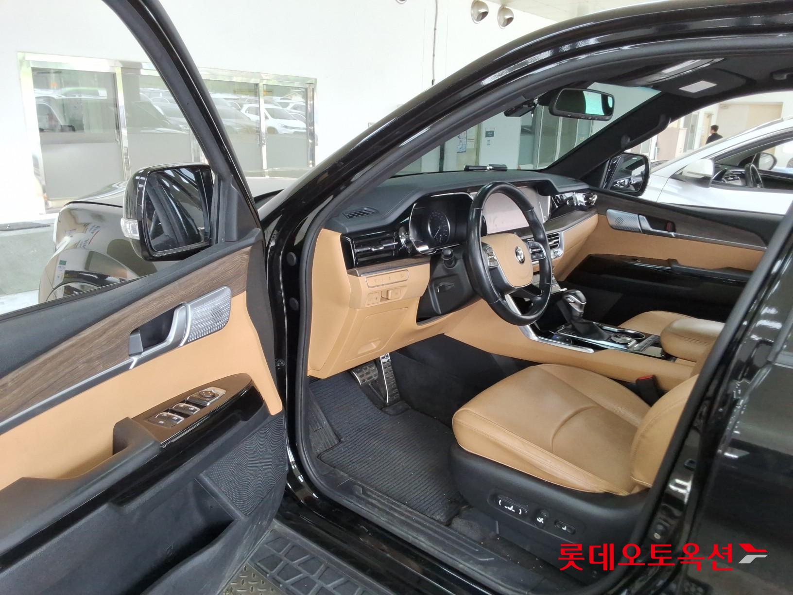 Kia Mohave - 35
