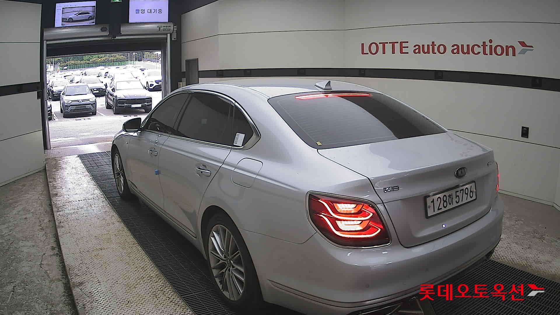 Kia K9 - 16