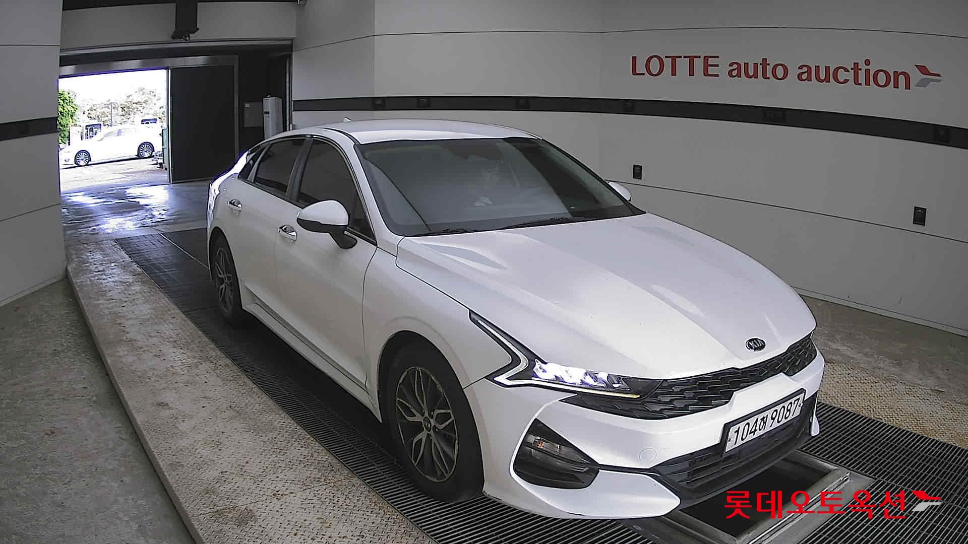 Kia K5 - 6
