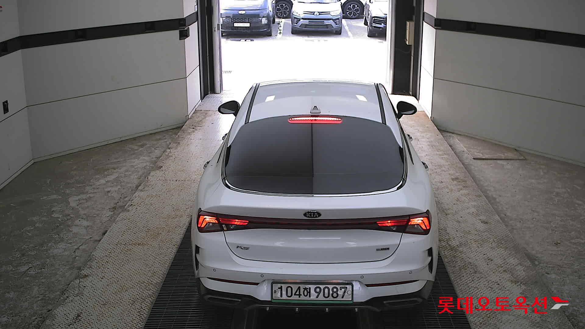 Kia K5 - 17