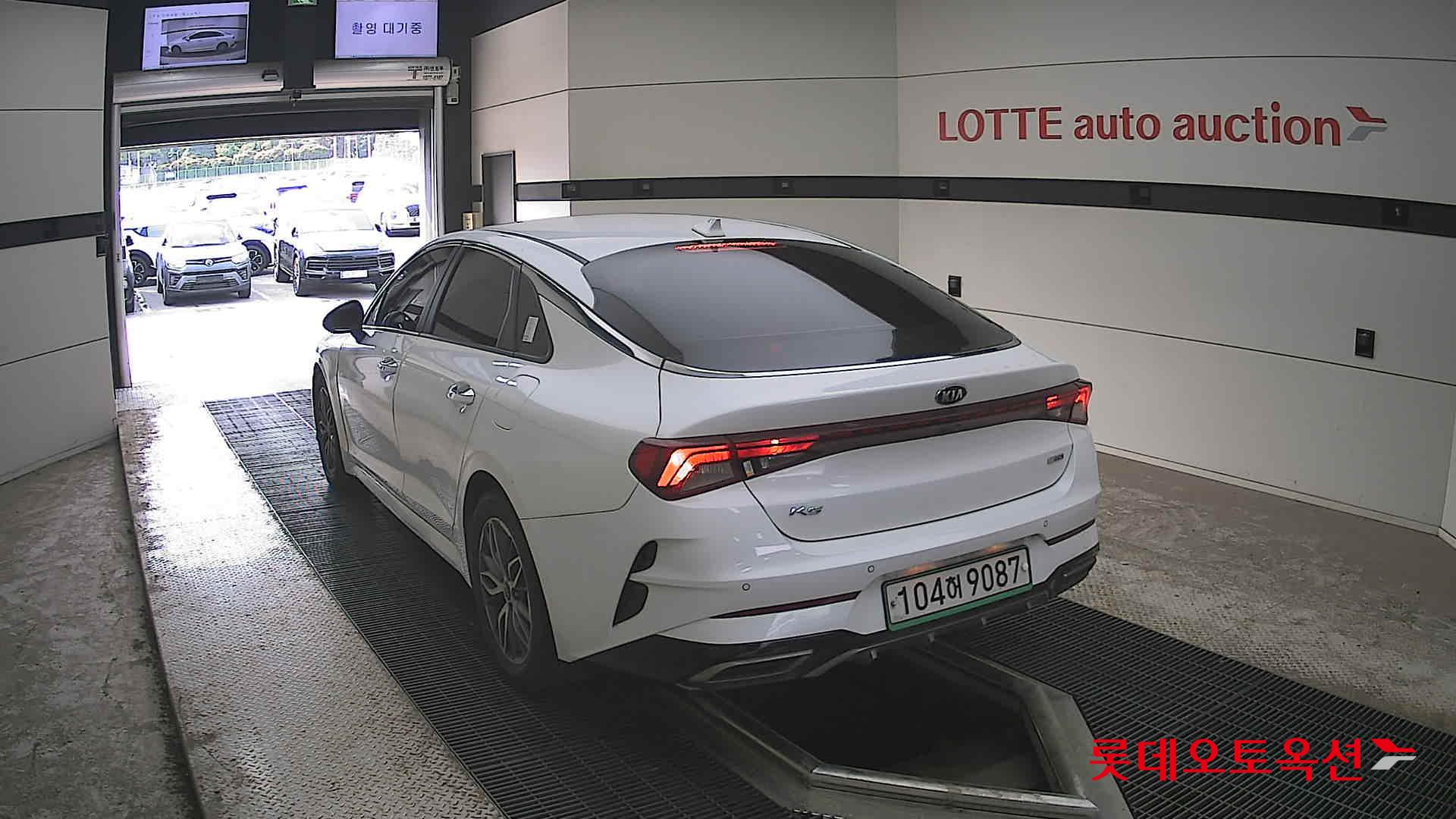 Kia K5 - 16