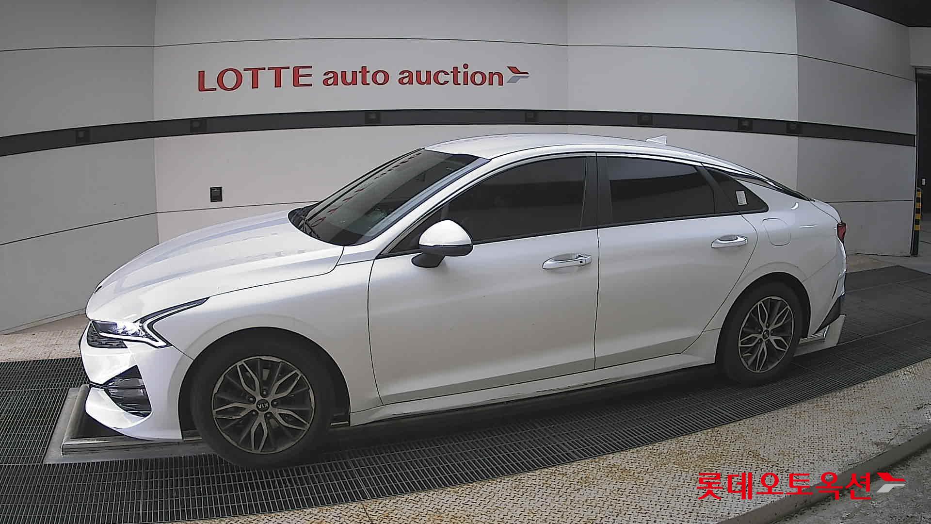 Kia K5 - 12