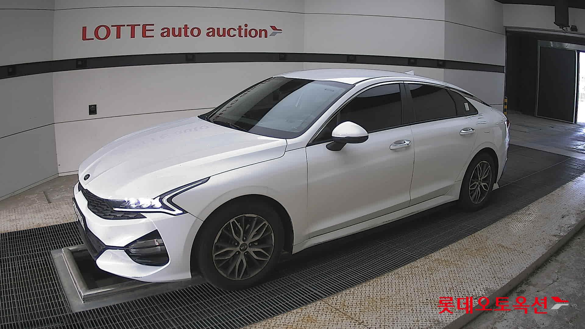 Kia K5 - 11