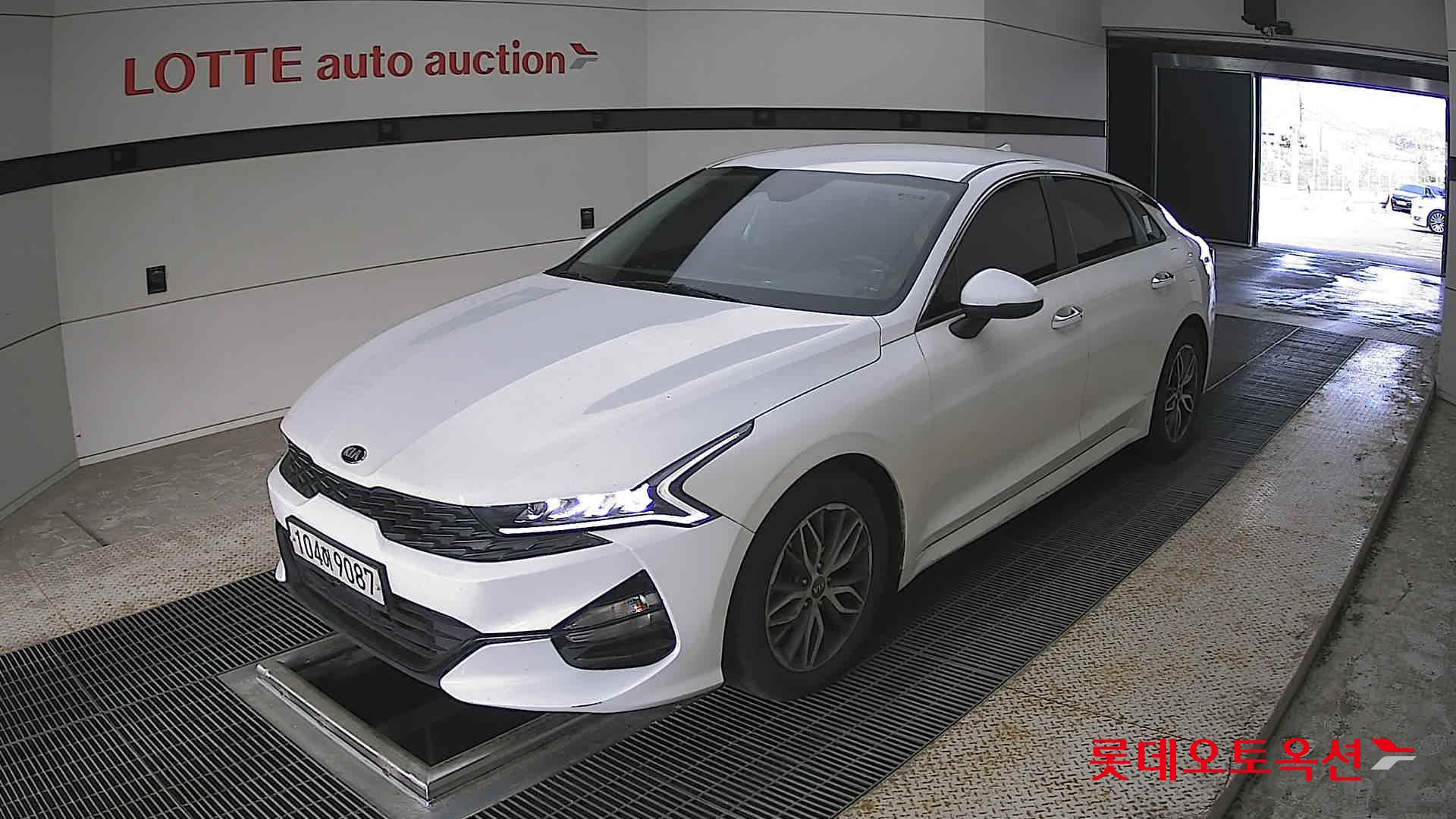 Kia K5 - 3