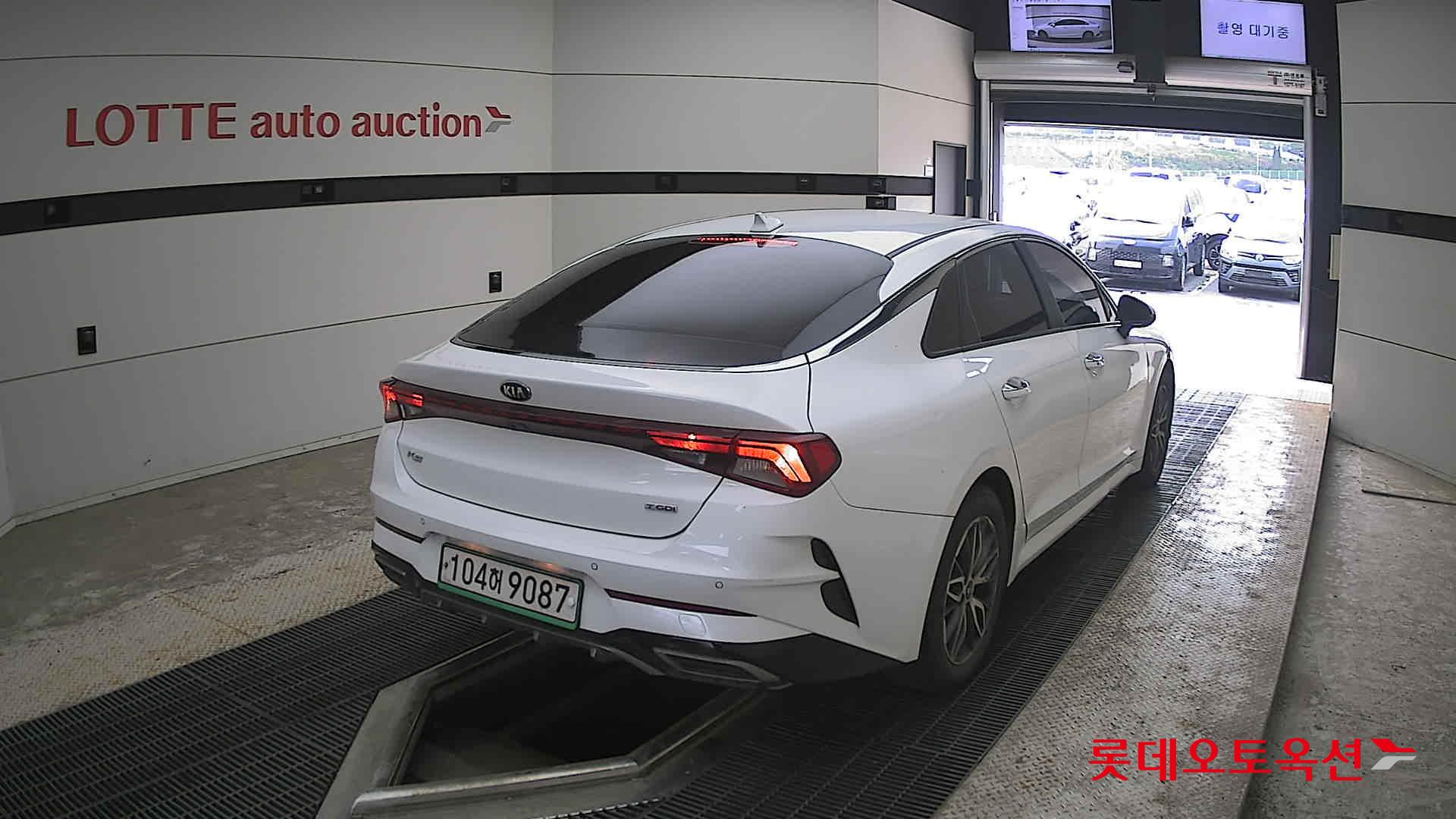 Kia K5 - 18