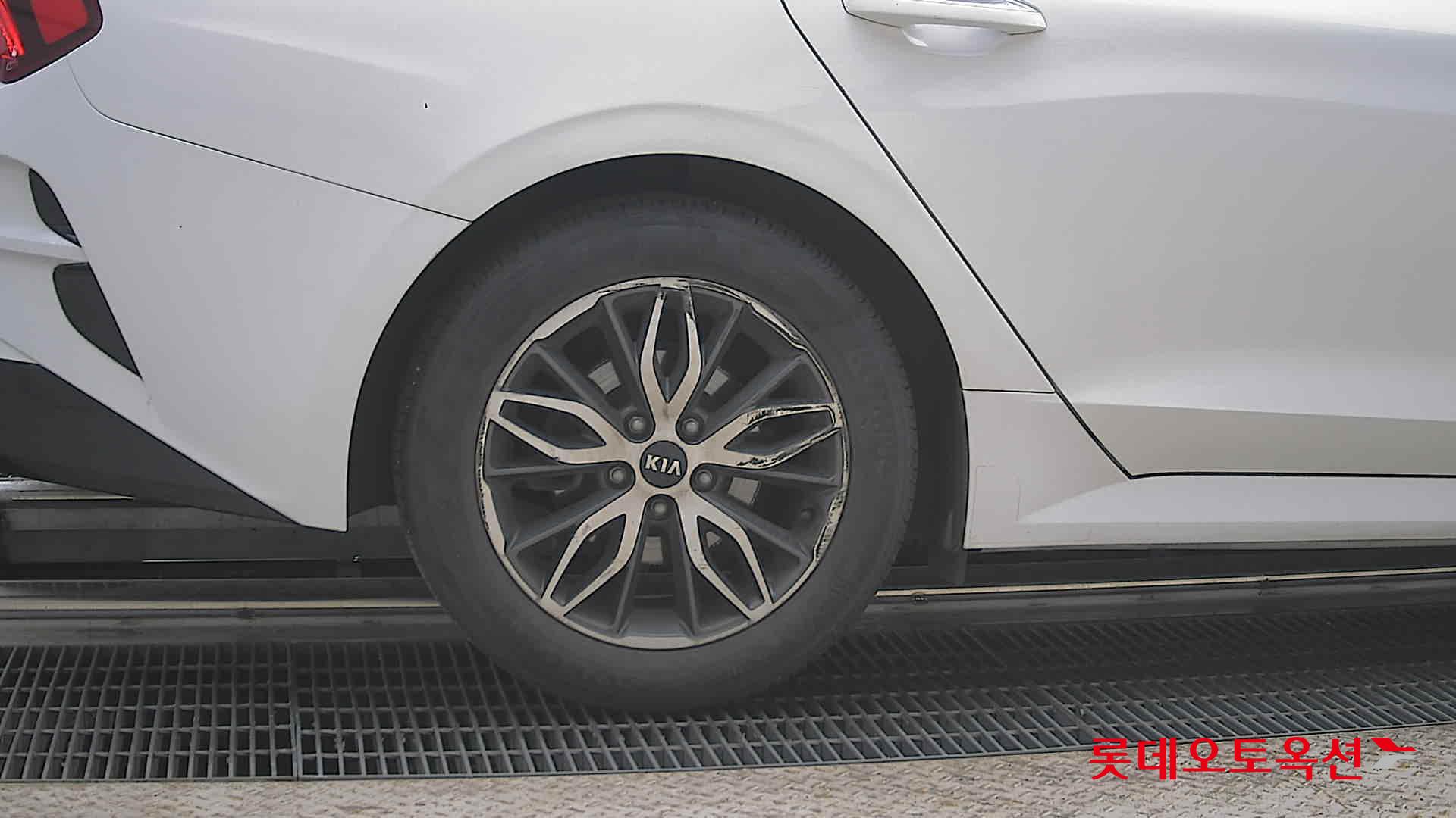 Kia K5 - 28
