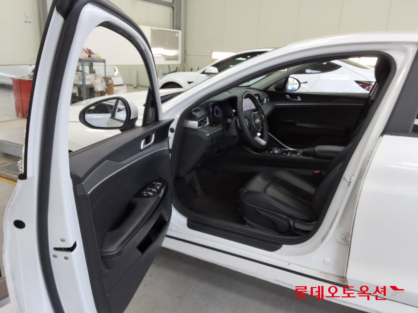 Kia K5 - 37