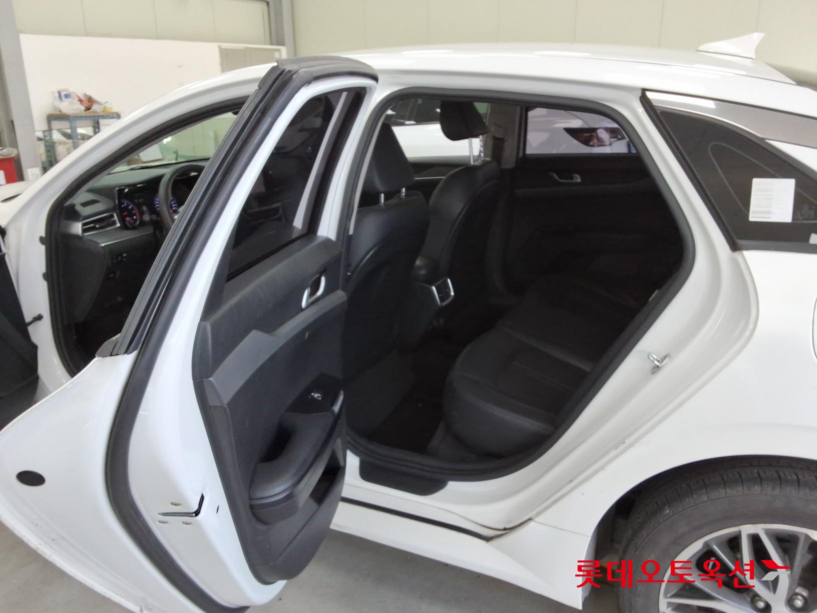 Kia K5 - 38