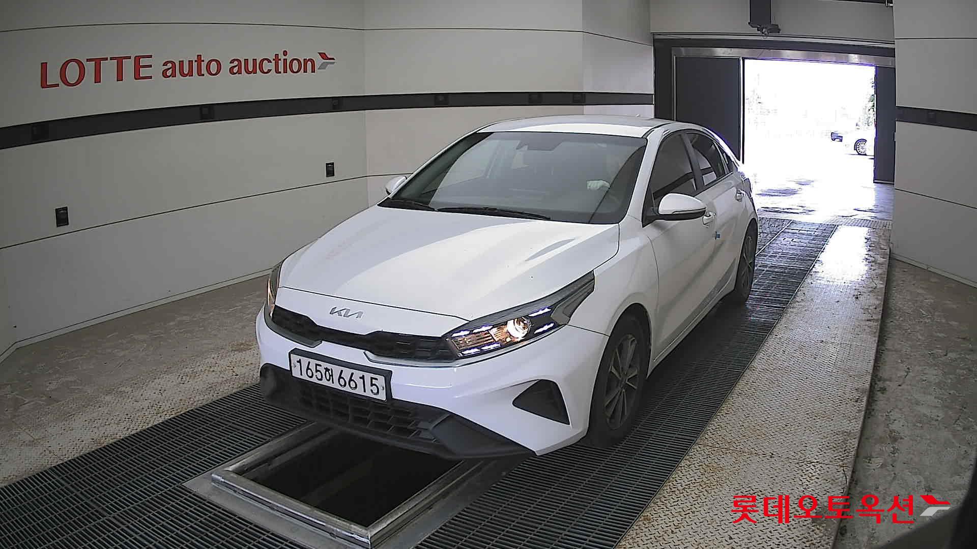 Kia K3 - 10