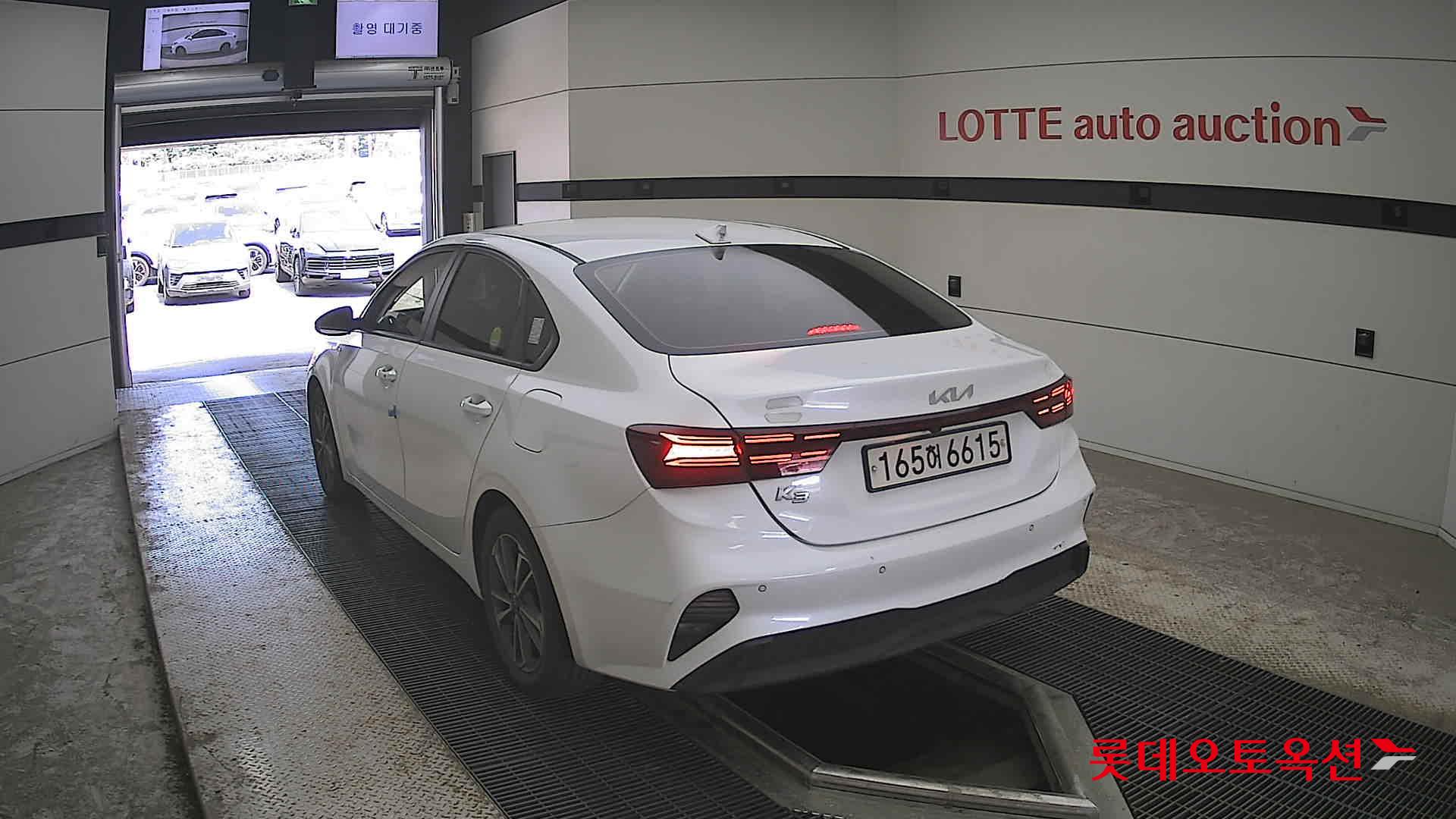 Kia K3 - 16