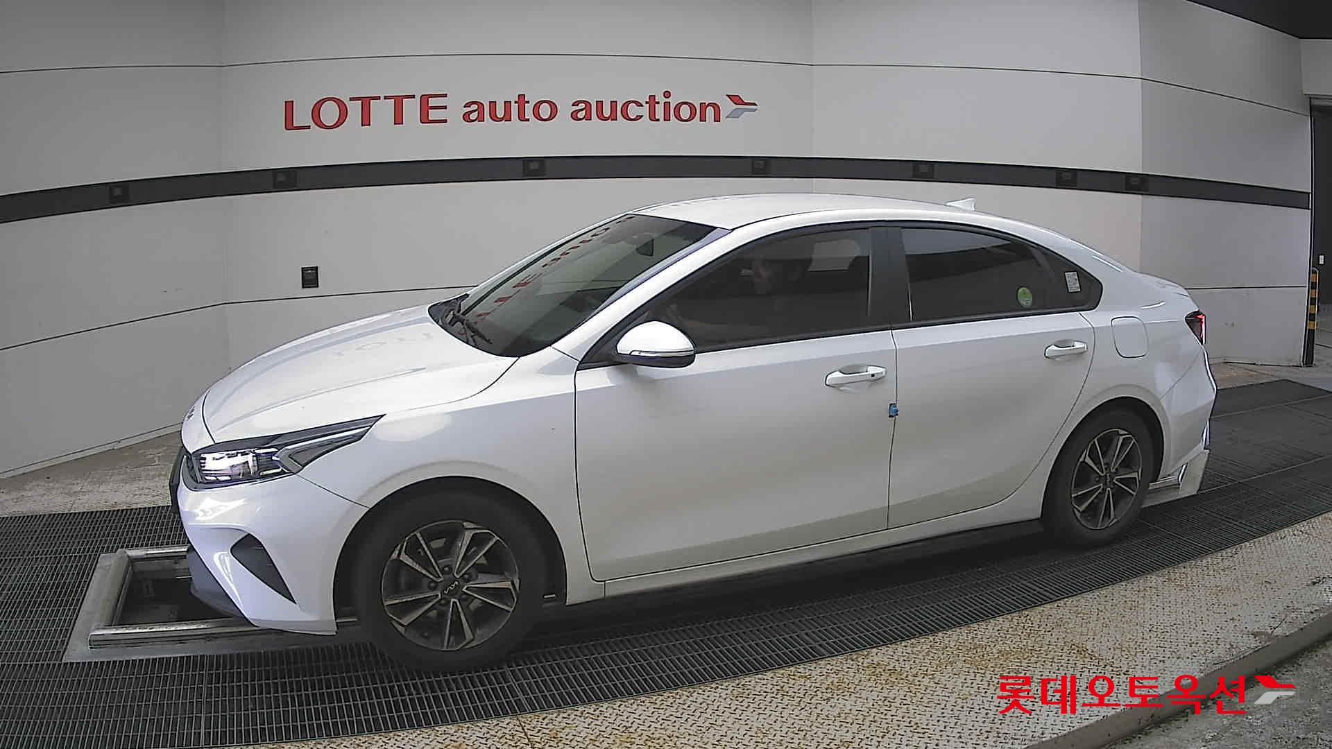 Kia K3 - 12